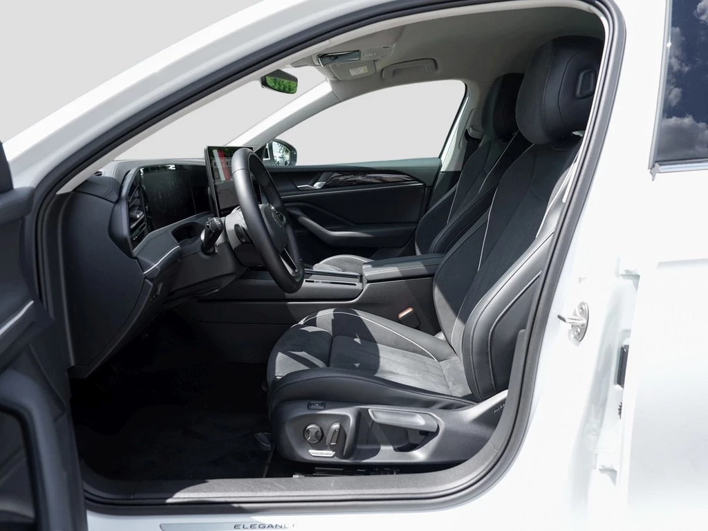 Volkswagen Passat Variant 2.0 TDI DSG Elegance *IQ-Drive*Standhzg*Head-up*Navi*DCC*Area-View*uvm..