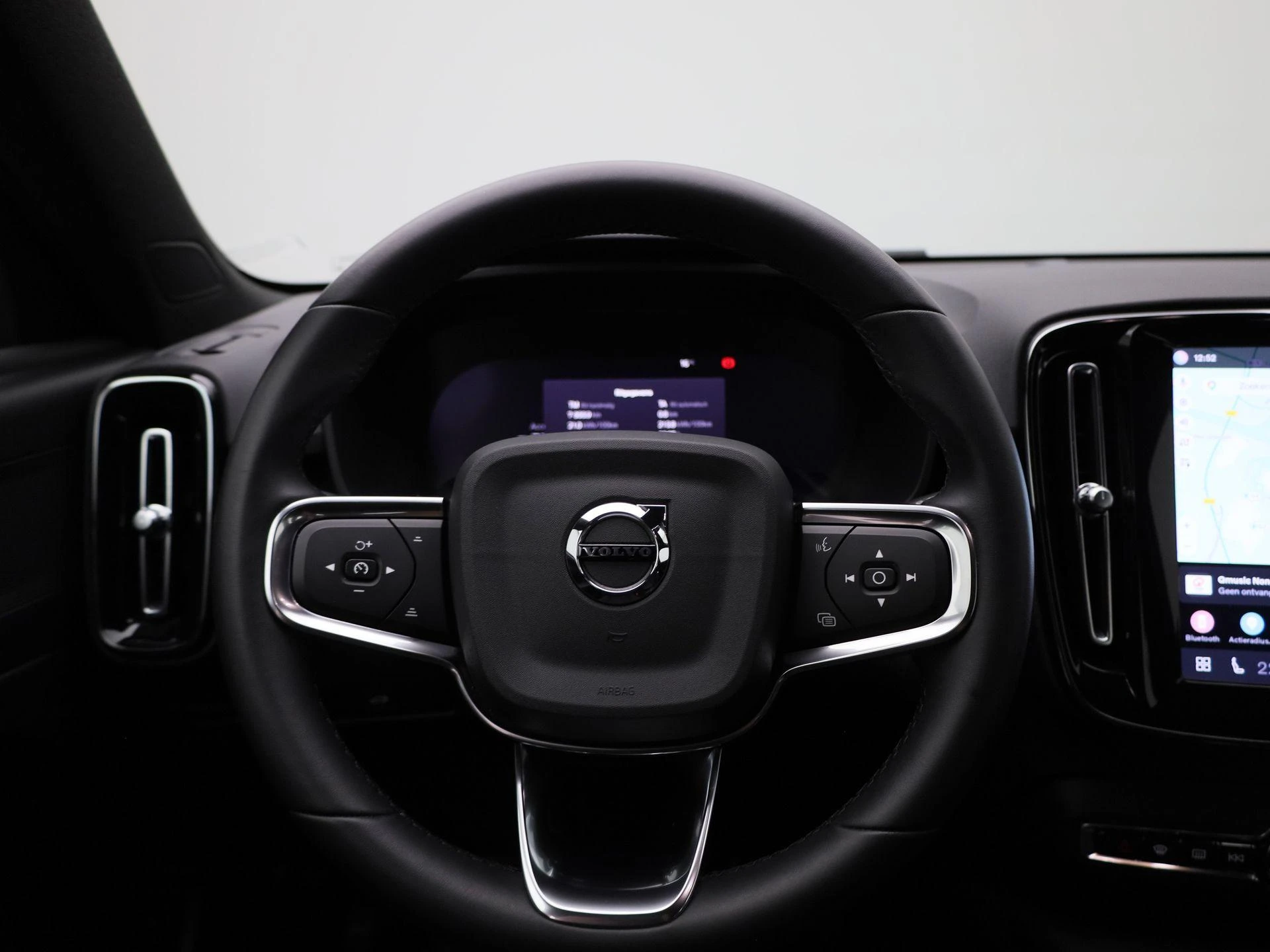 Volvo-XC40-image-6