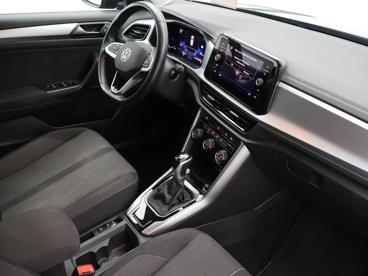 Volkswagen-T-Roc-image-15