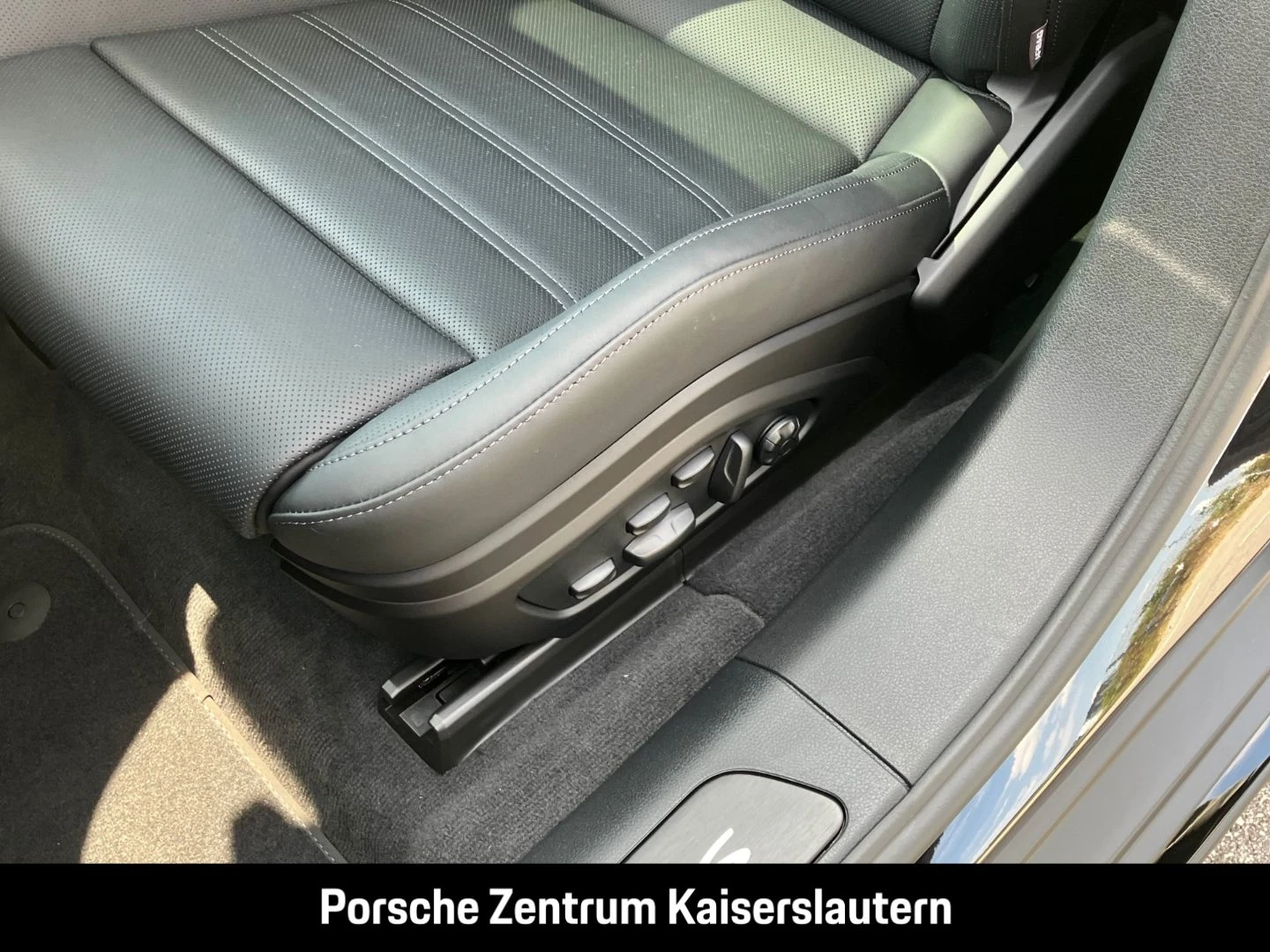 Porsche-Panamera-image-20