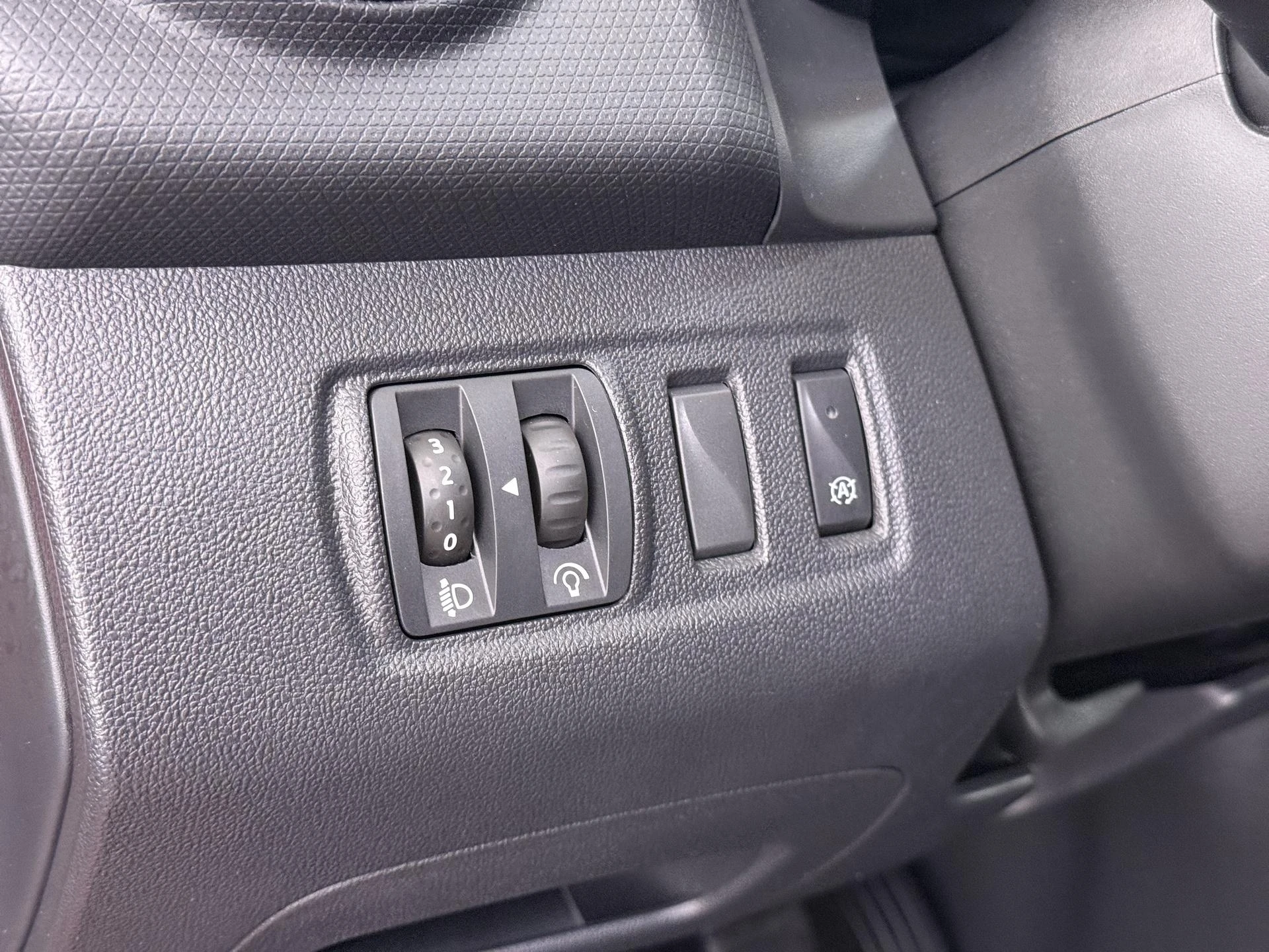 Renault-Clio-image-15
