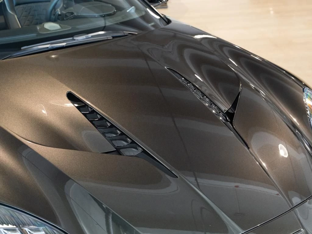 Aston Martin-Vanquish-image-19