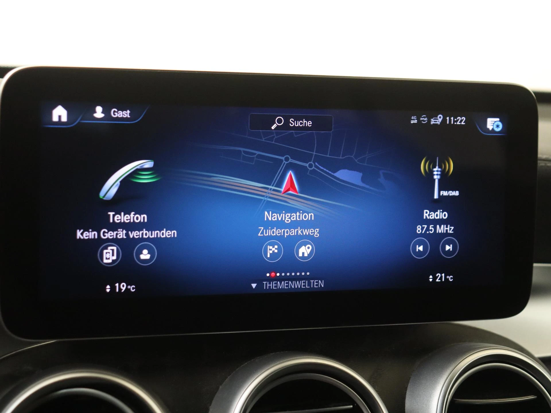 Mercedes-Benz-GLC-image-16