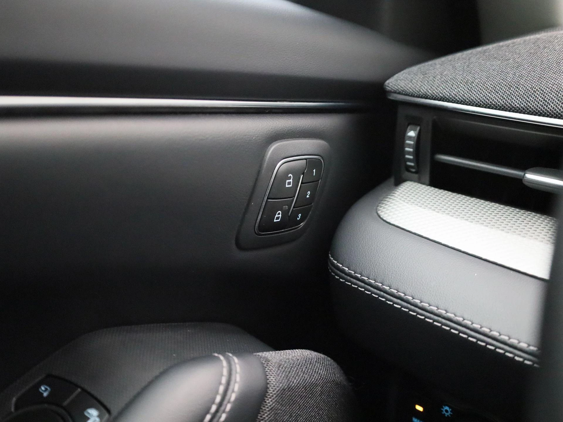 Ford-Mustang Mach-E-image-22