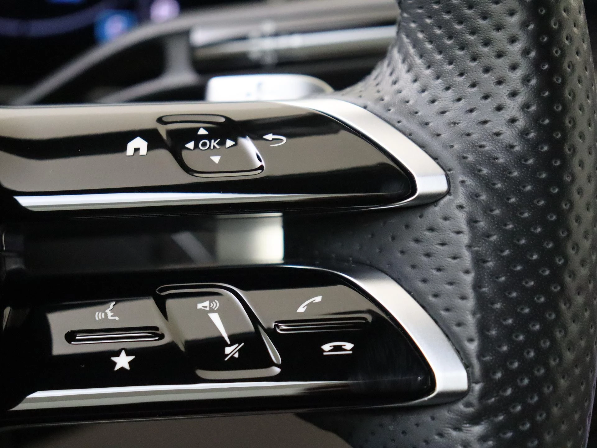 Mercedes-Benz-CLE-image-13