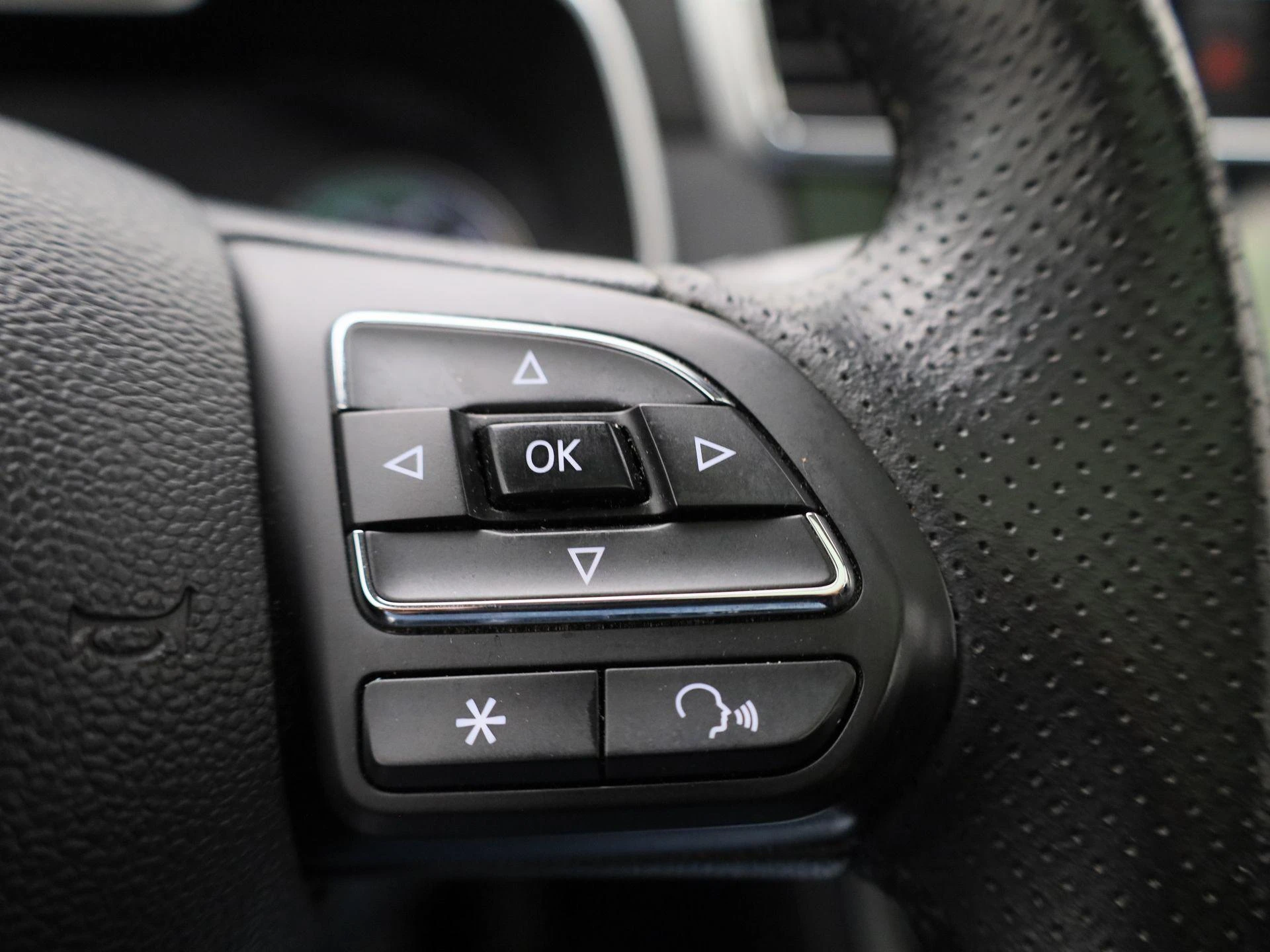 MG-ZS EV-image-17