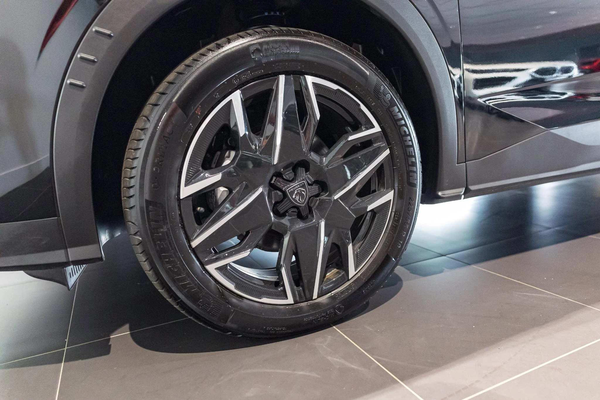 Peugeot 3008 1.2 HYBRID 145 e-DSC6 GT