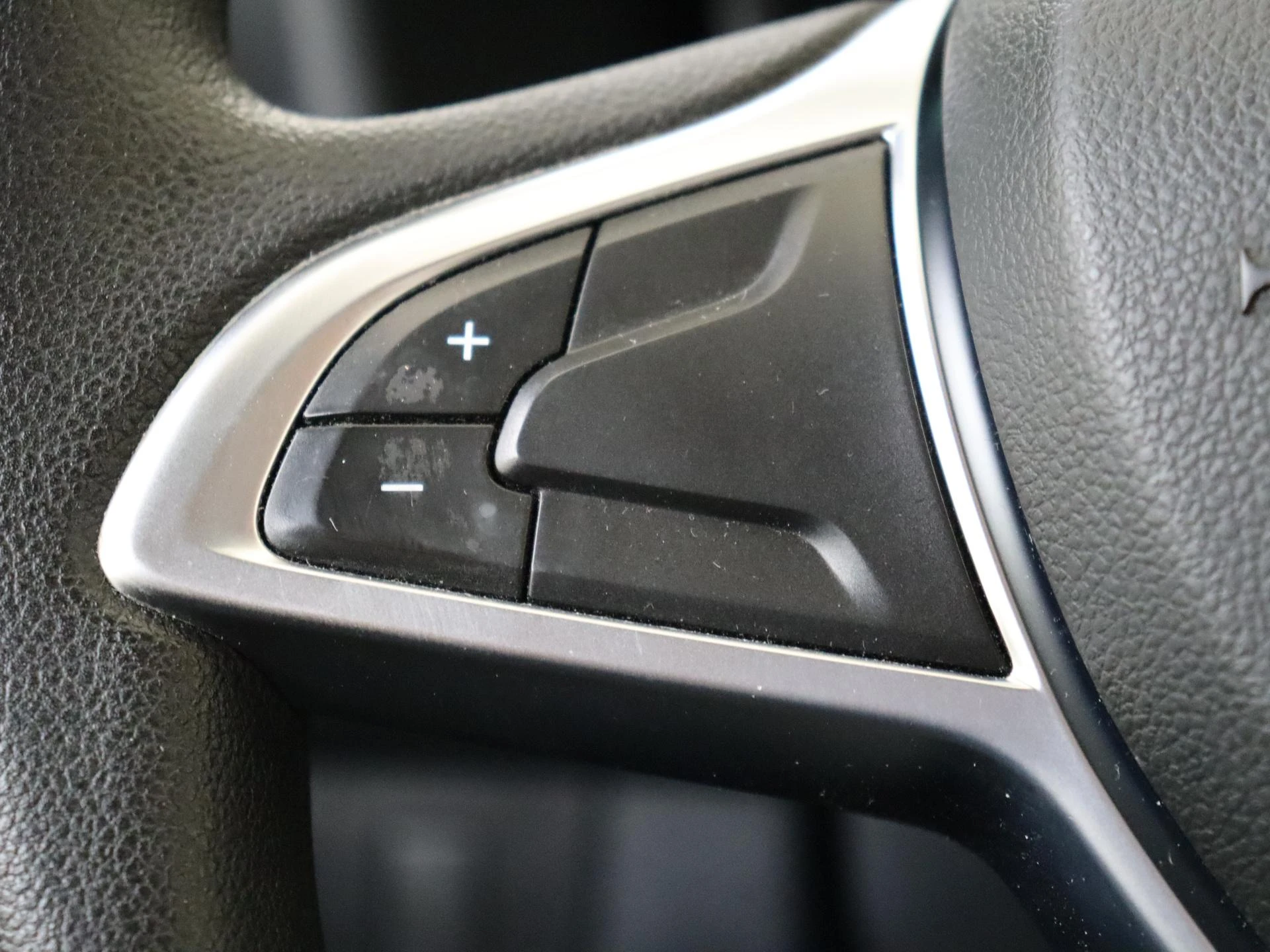 Dacia-Sandero Stepway-image-11