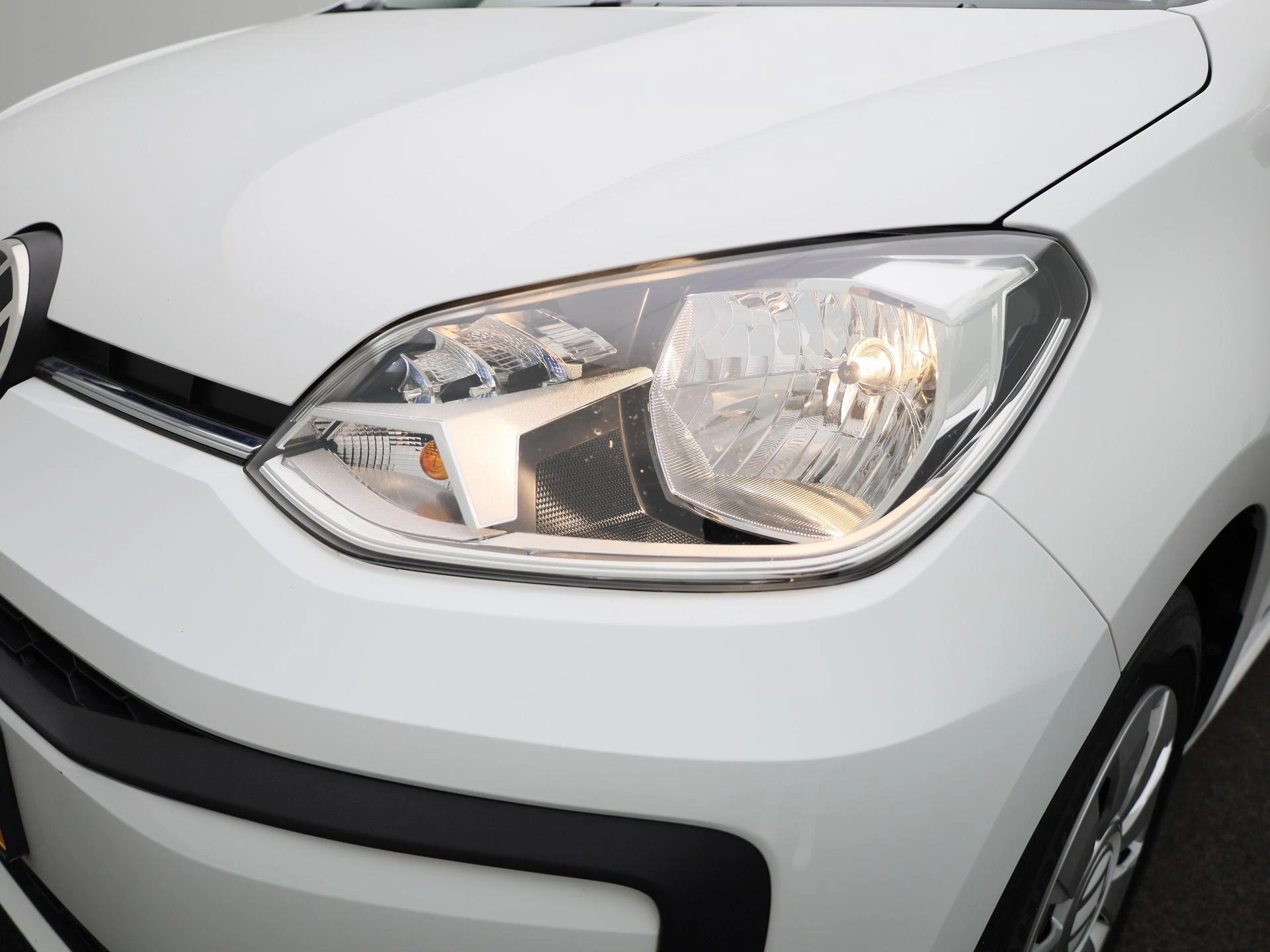 Volkswagen-up!-image-14