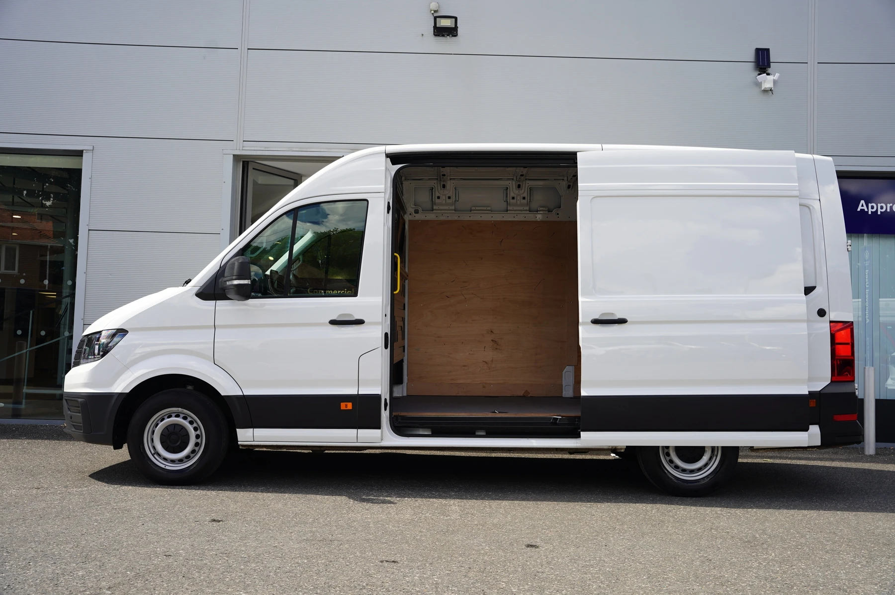 Volkswagen-Crafter-image-30