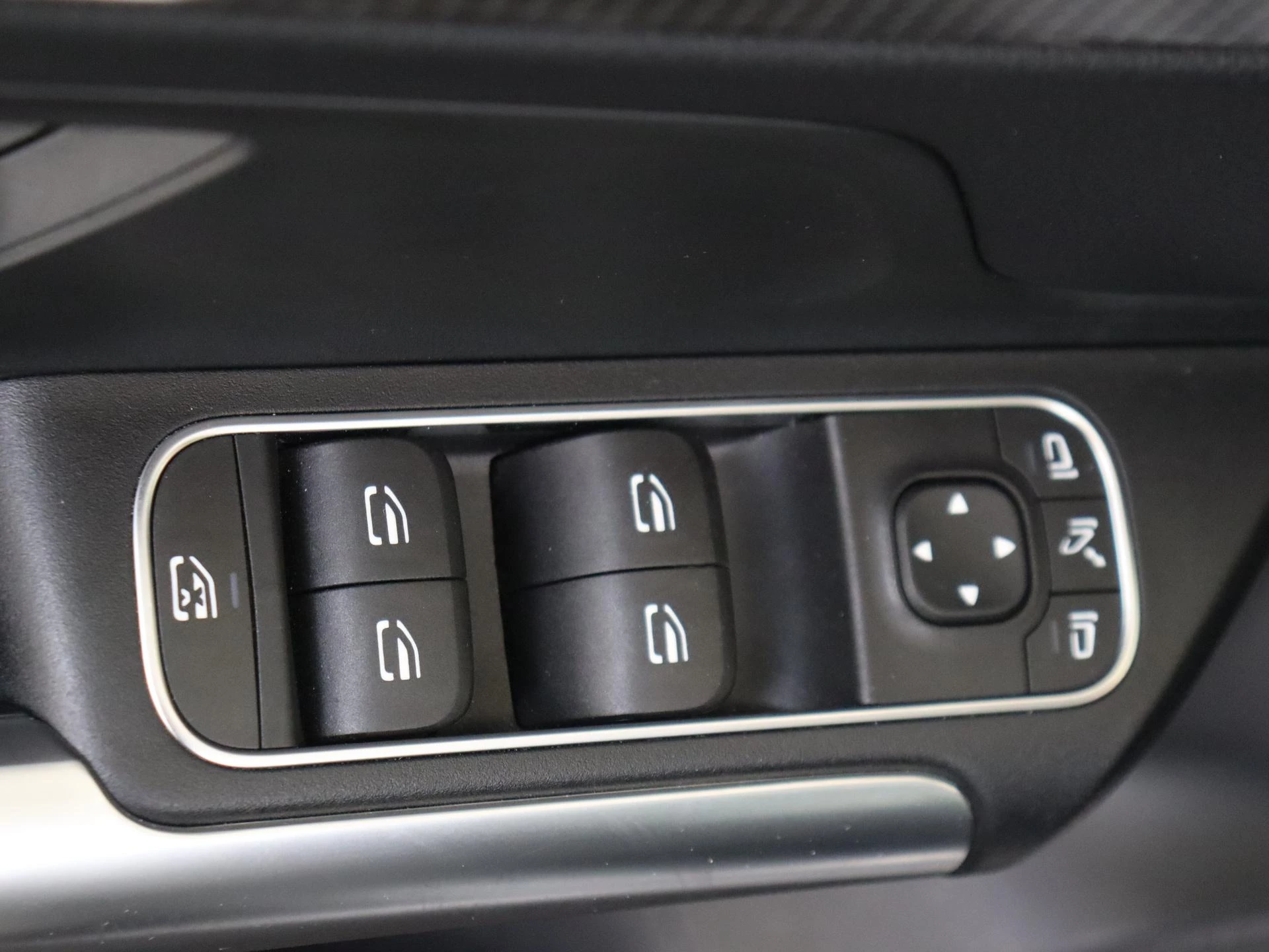 Mercedes-Benz-B-Klasse-image-26