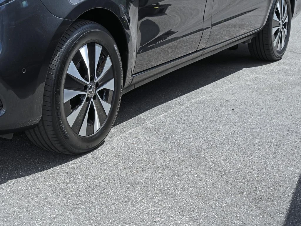 Mercedes-Benz-V-Klasse 220-image-5