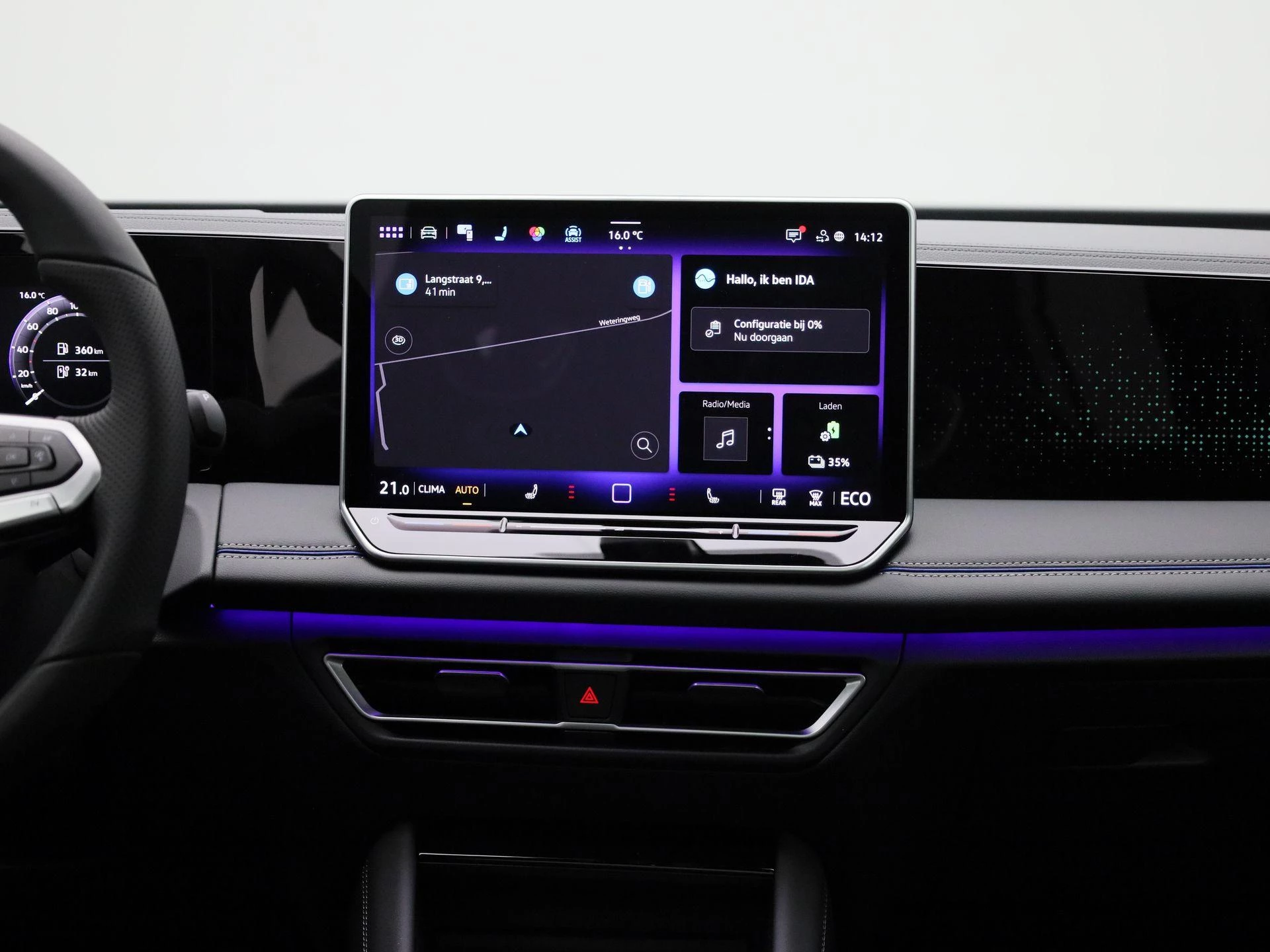 Volkswagen-Tiguan-image-7