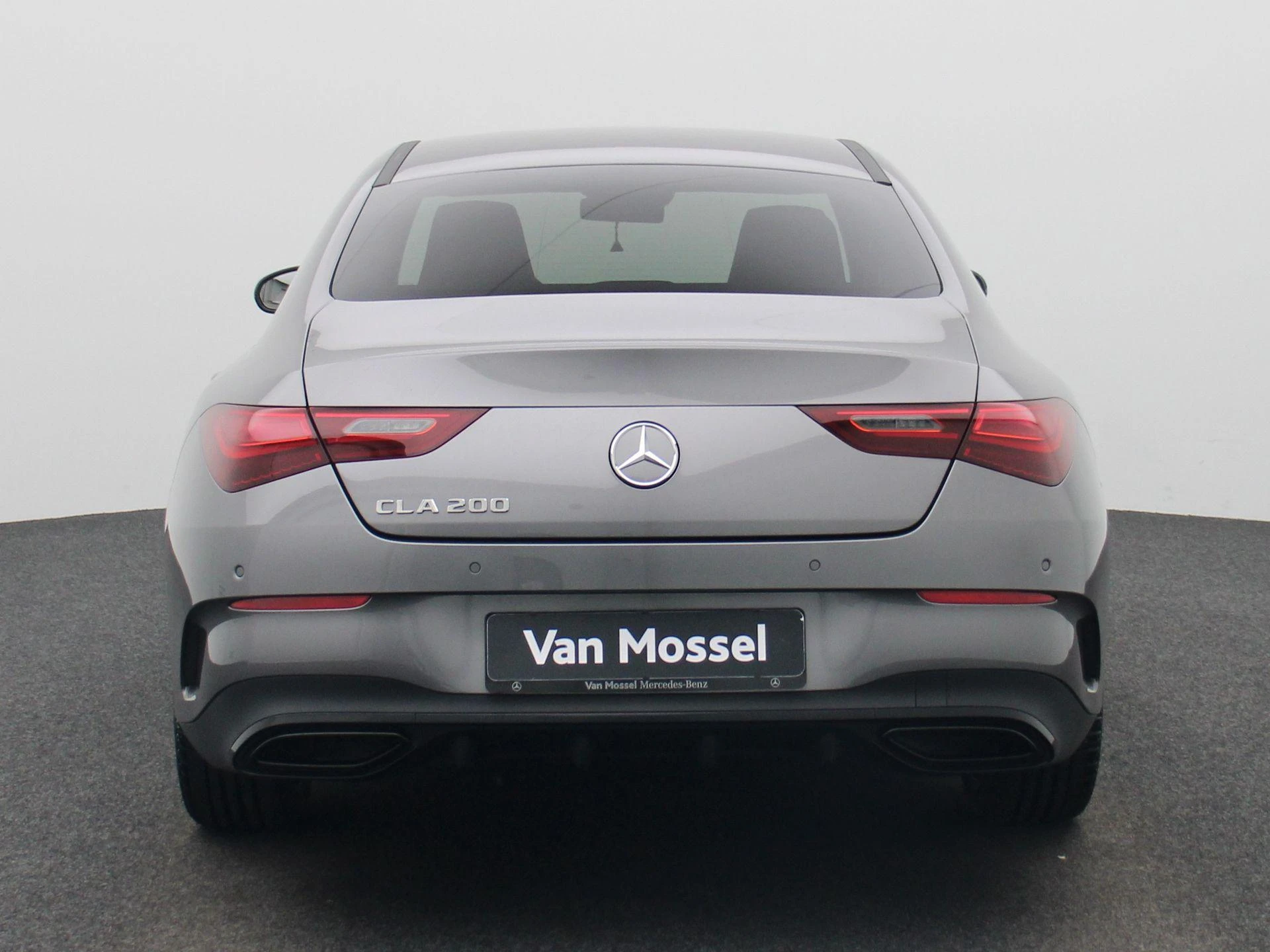 Mercedes-Benz-CLA-image-4