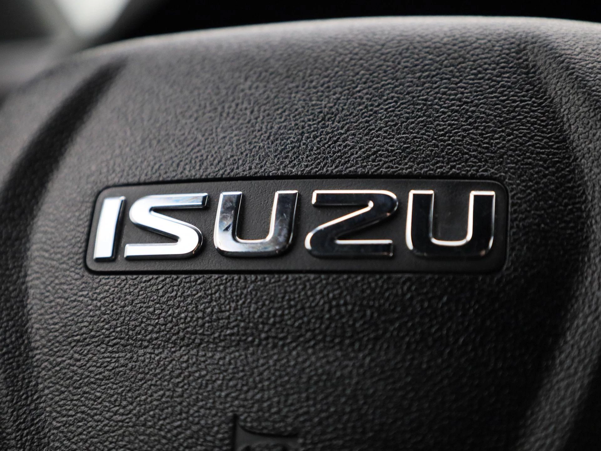 Isuzu-D-Max-image-31
