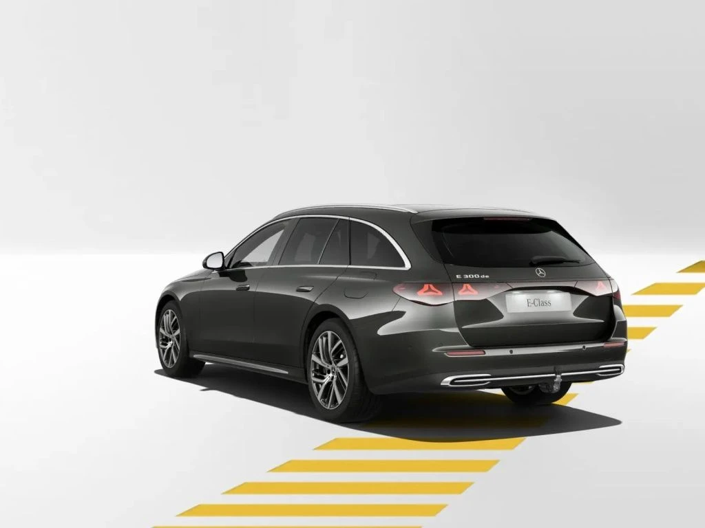 Mercedes-Benz-E-Klasse 300 de-image-4