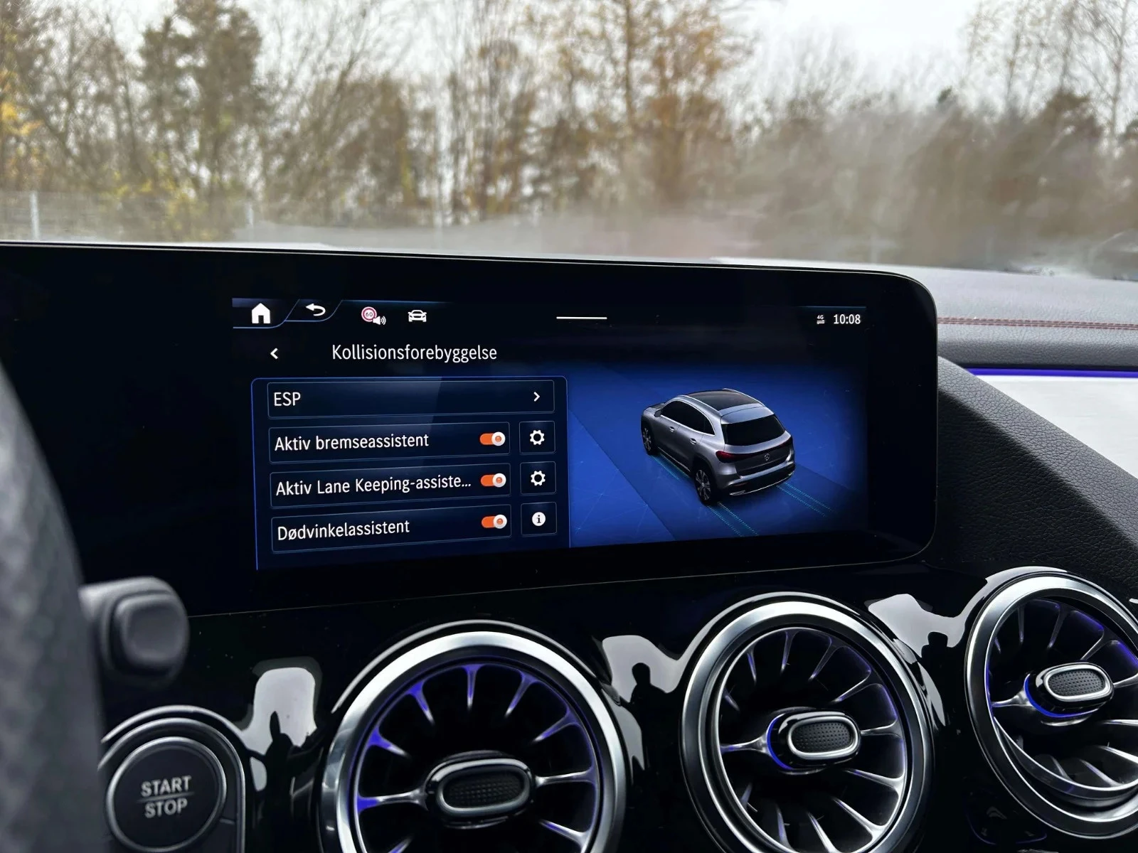 Mercedes-Benz-EQA-image-17