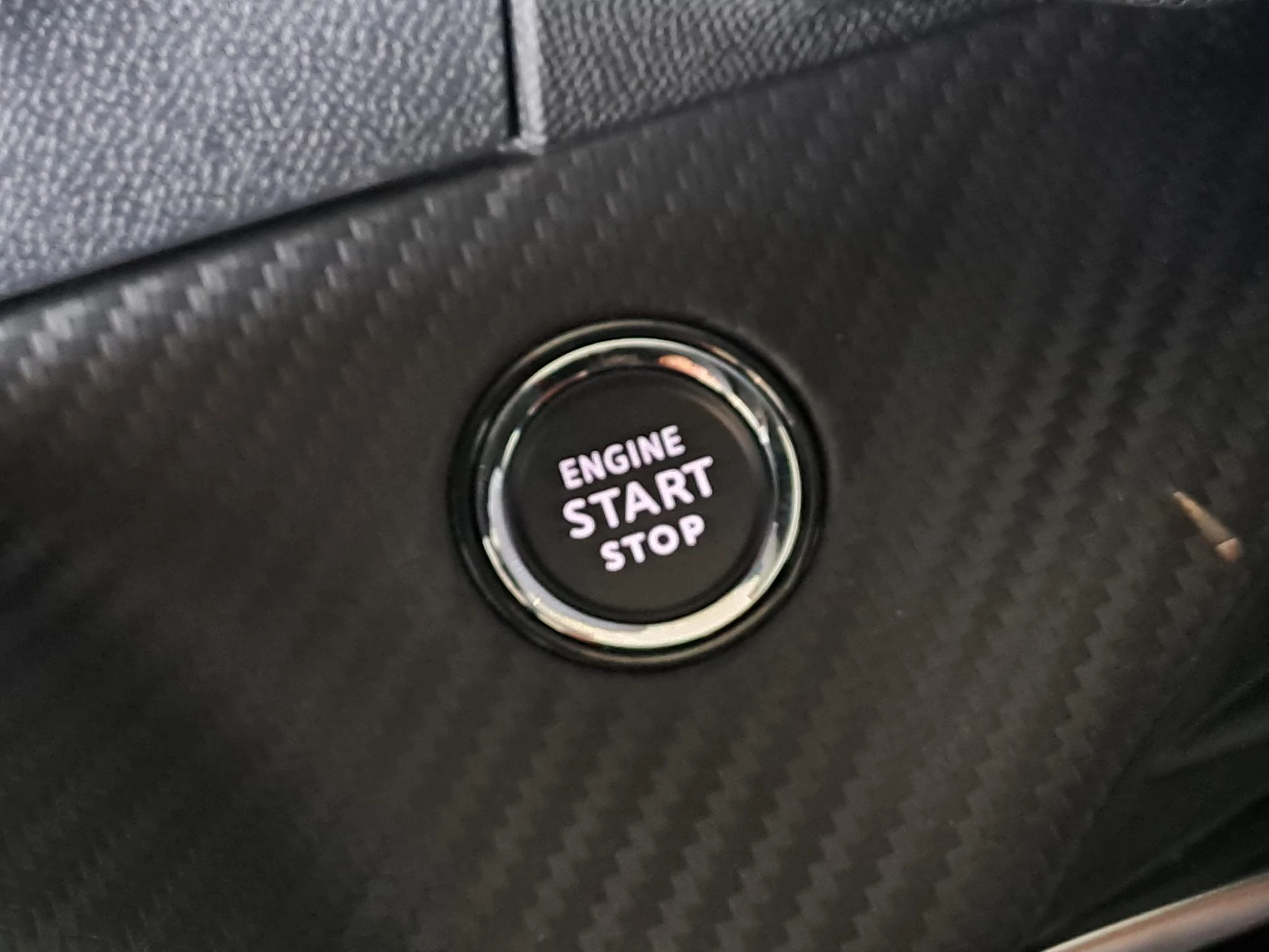 Peugeot-e-2008-image-15