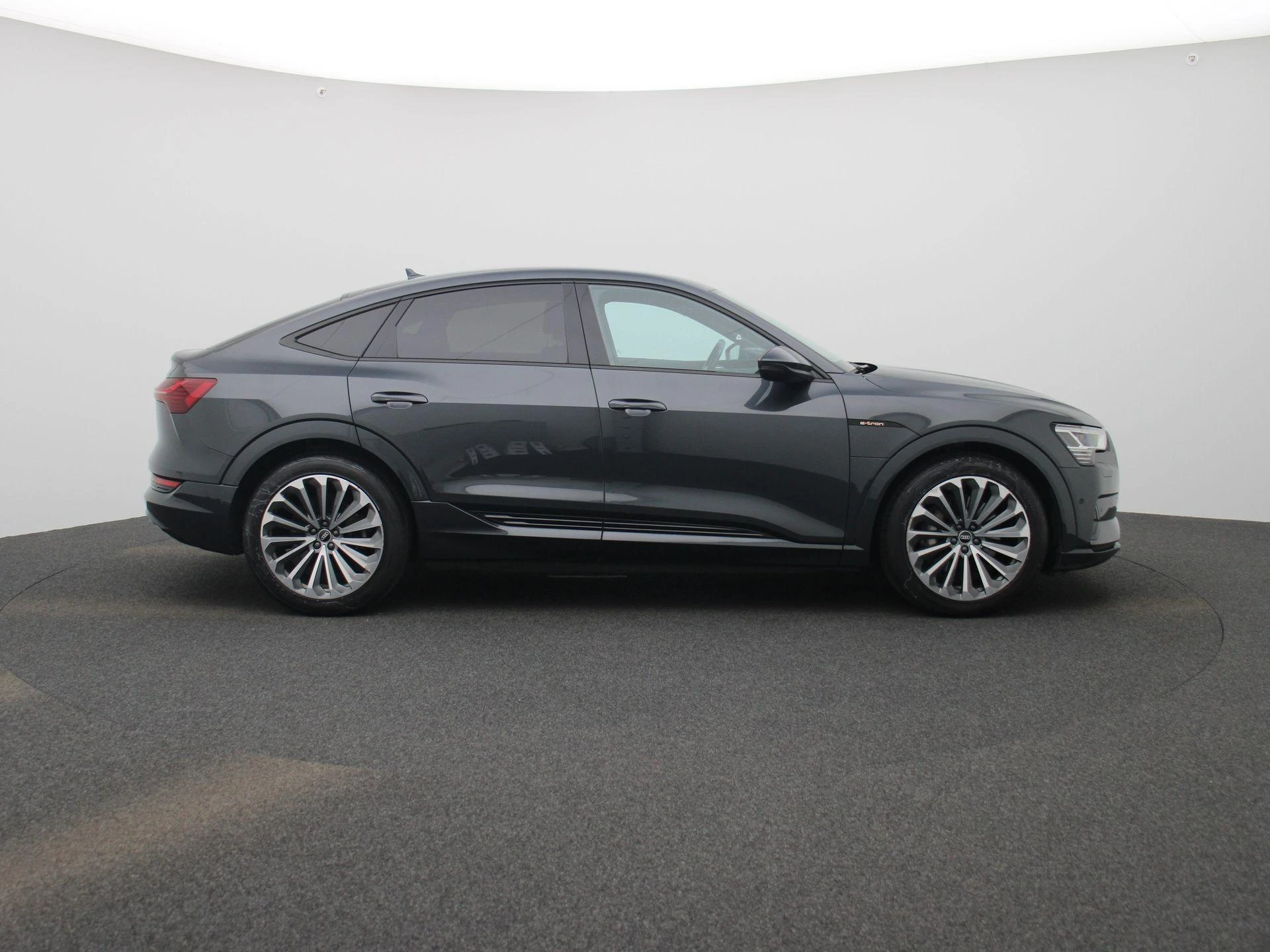 Audi-e-tron-image-5