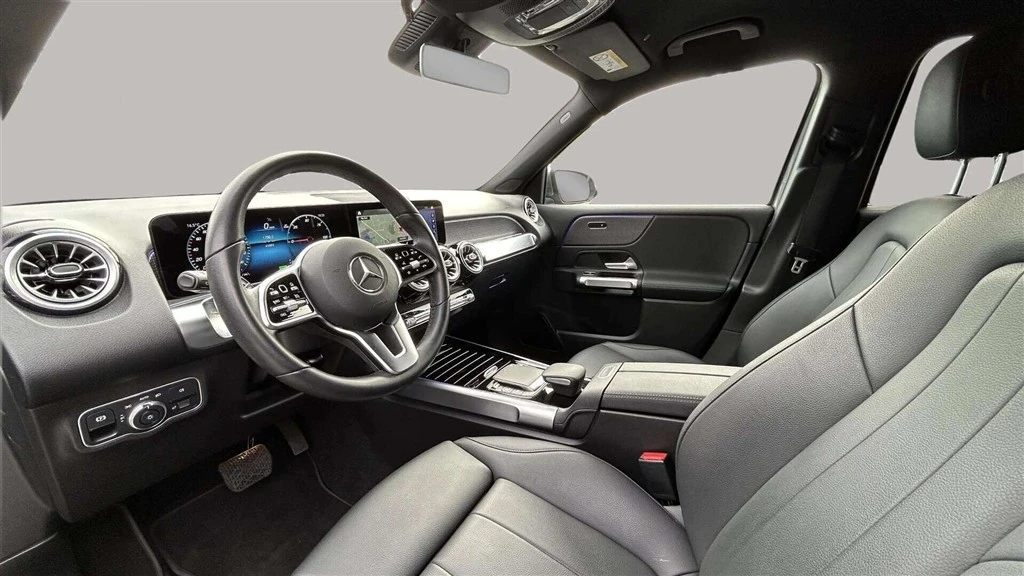 Mercedes-Benz-EQB-image-9