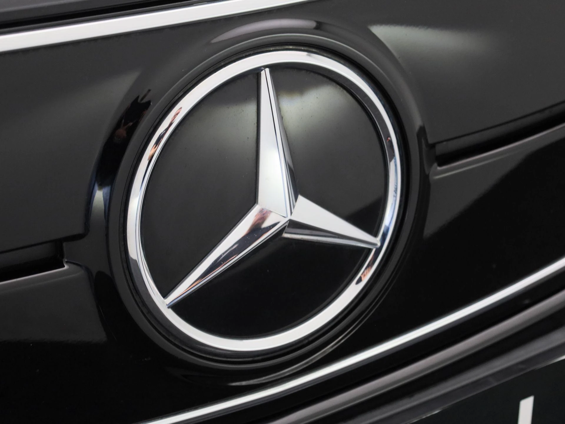 Mercedes-Benz-EQA-image-36