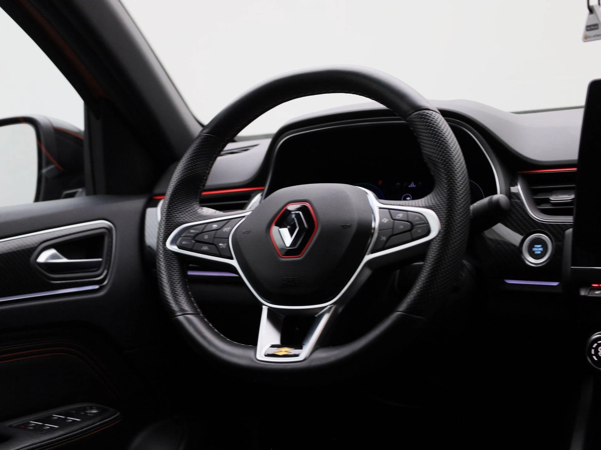 Renault-Arkana-image-43