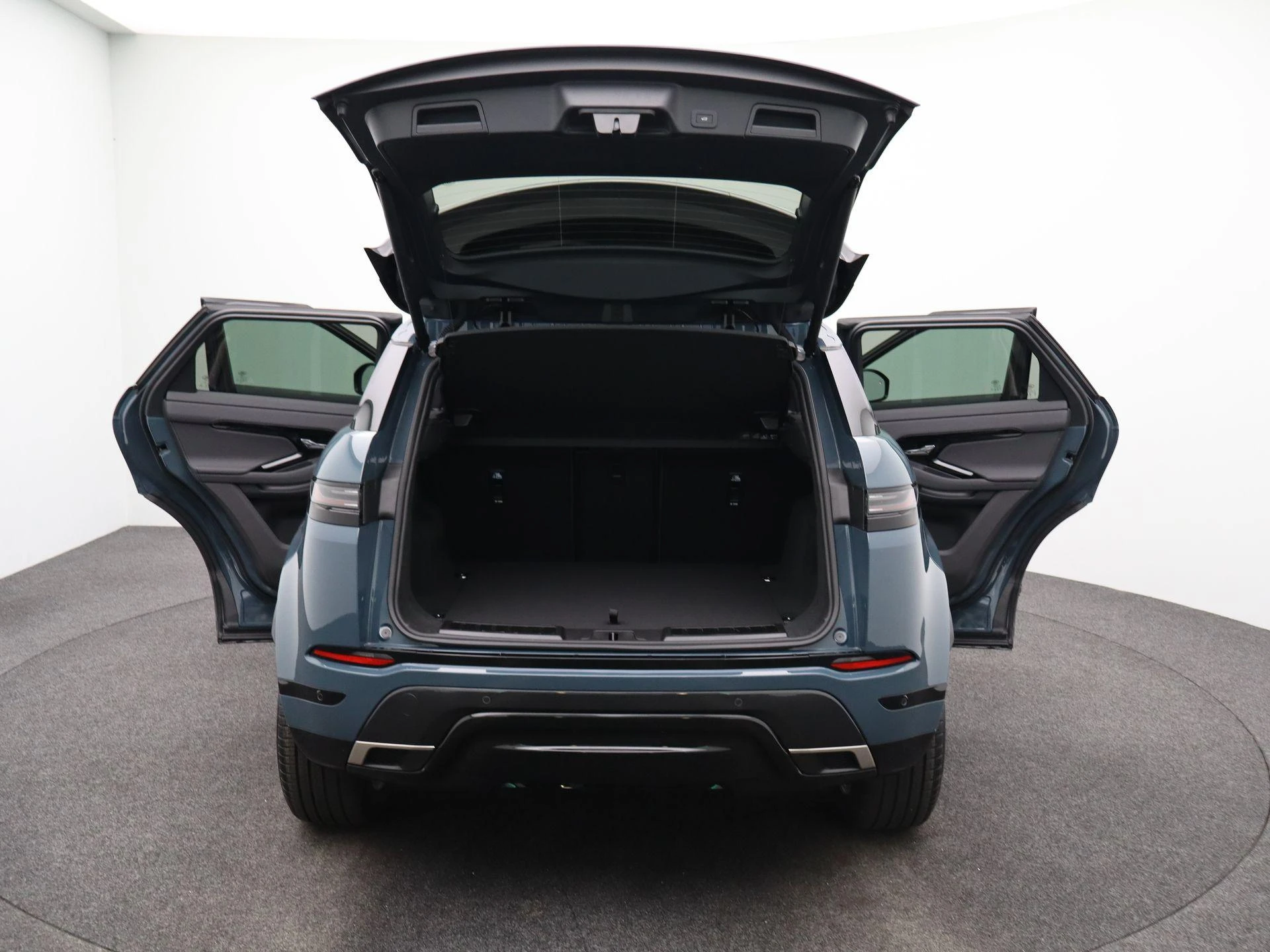 Land Rover-Range Rover Evoque-image-12