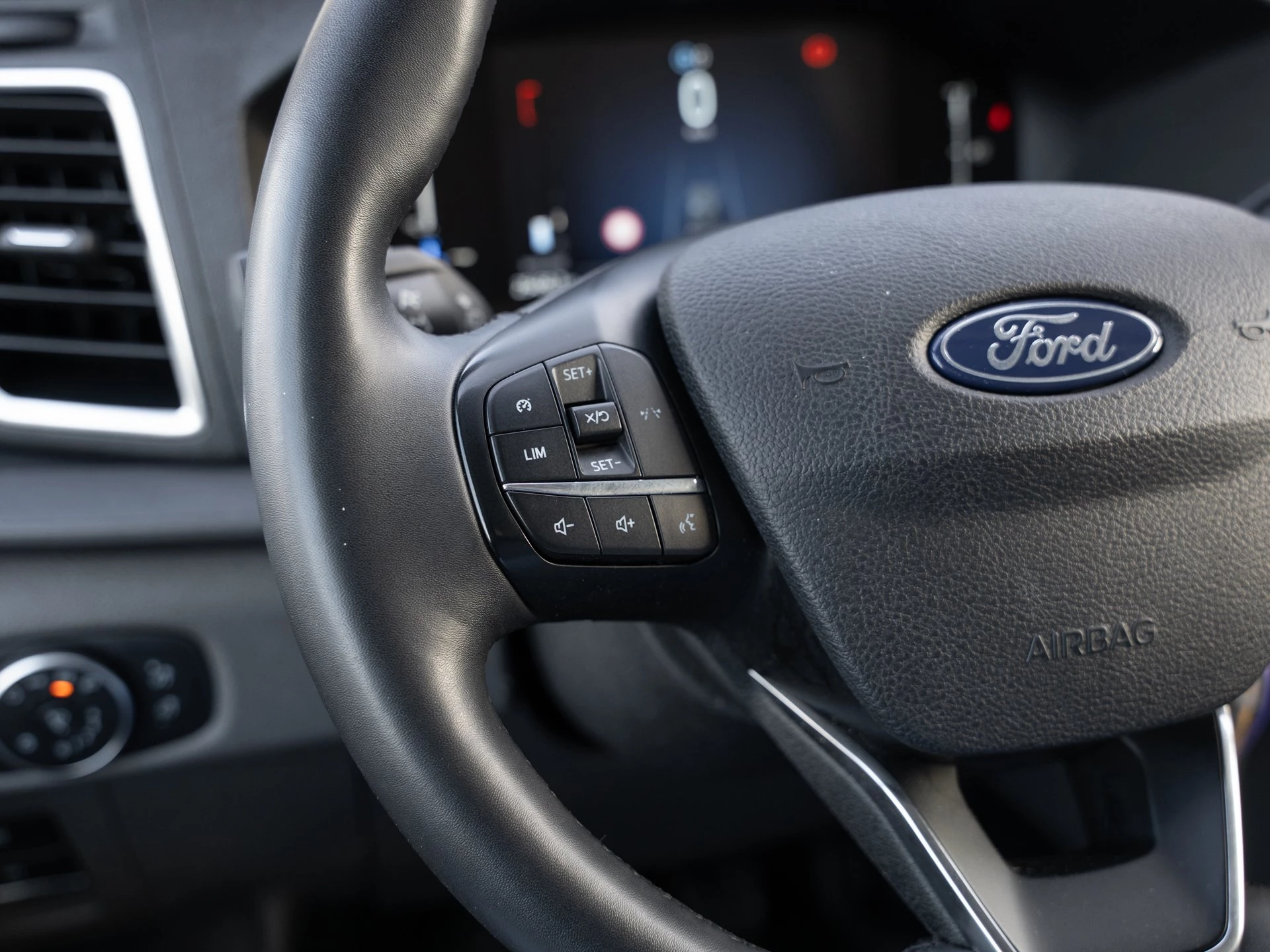 Ford-Transit-image-16