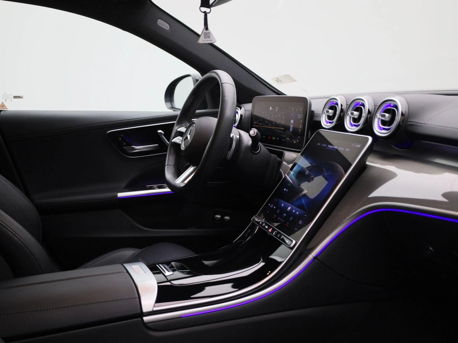 Mercedes-Benz-C-Klasse-image-36