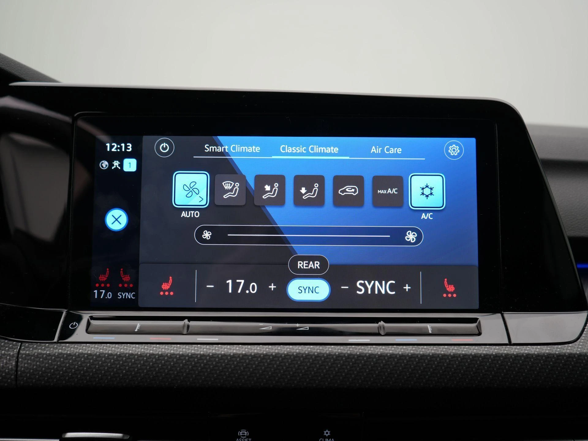 Volkswagen-Golf-image-10