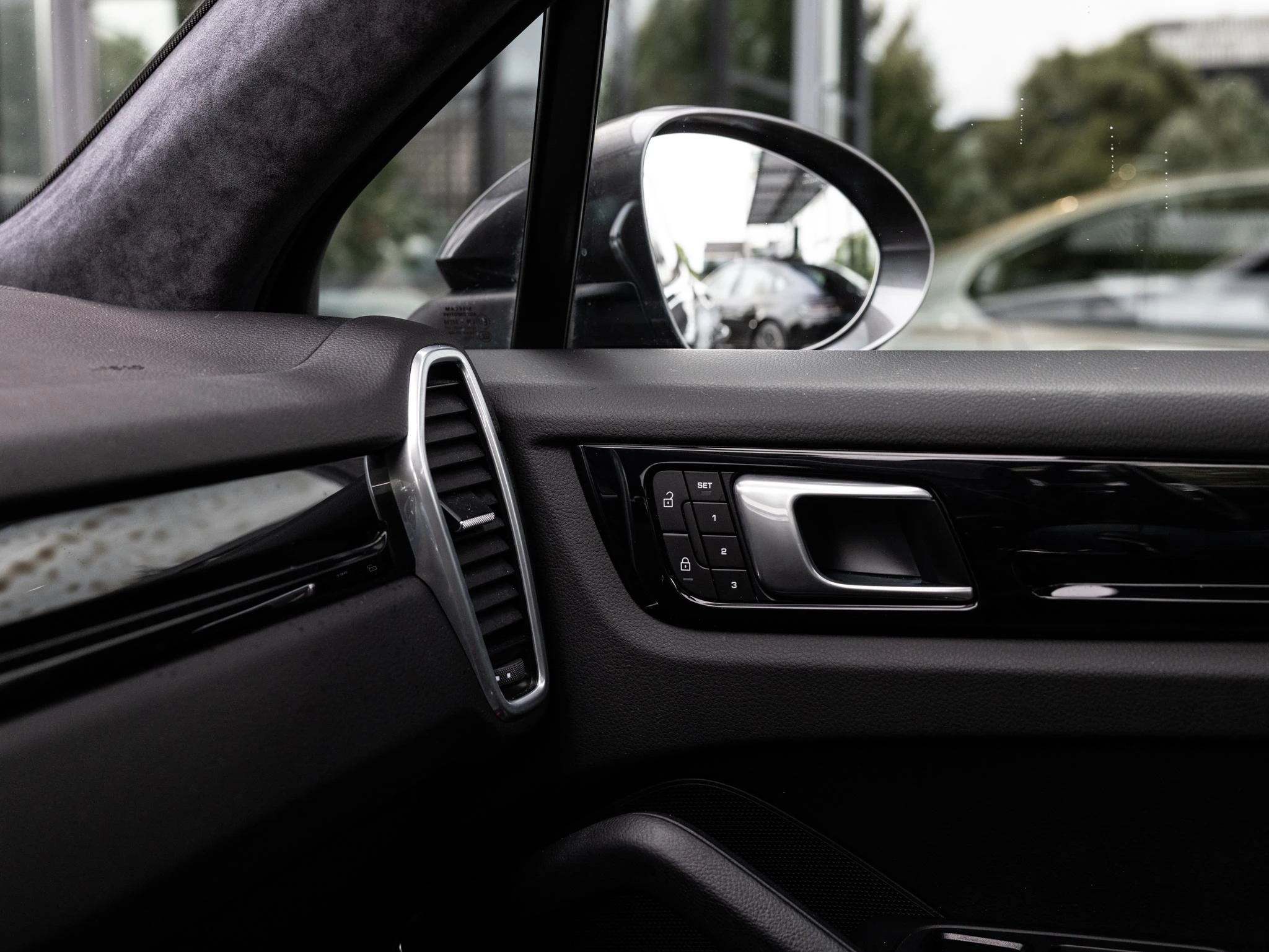 Porsche-Cayenne-image-45