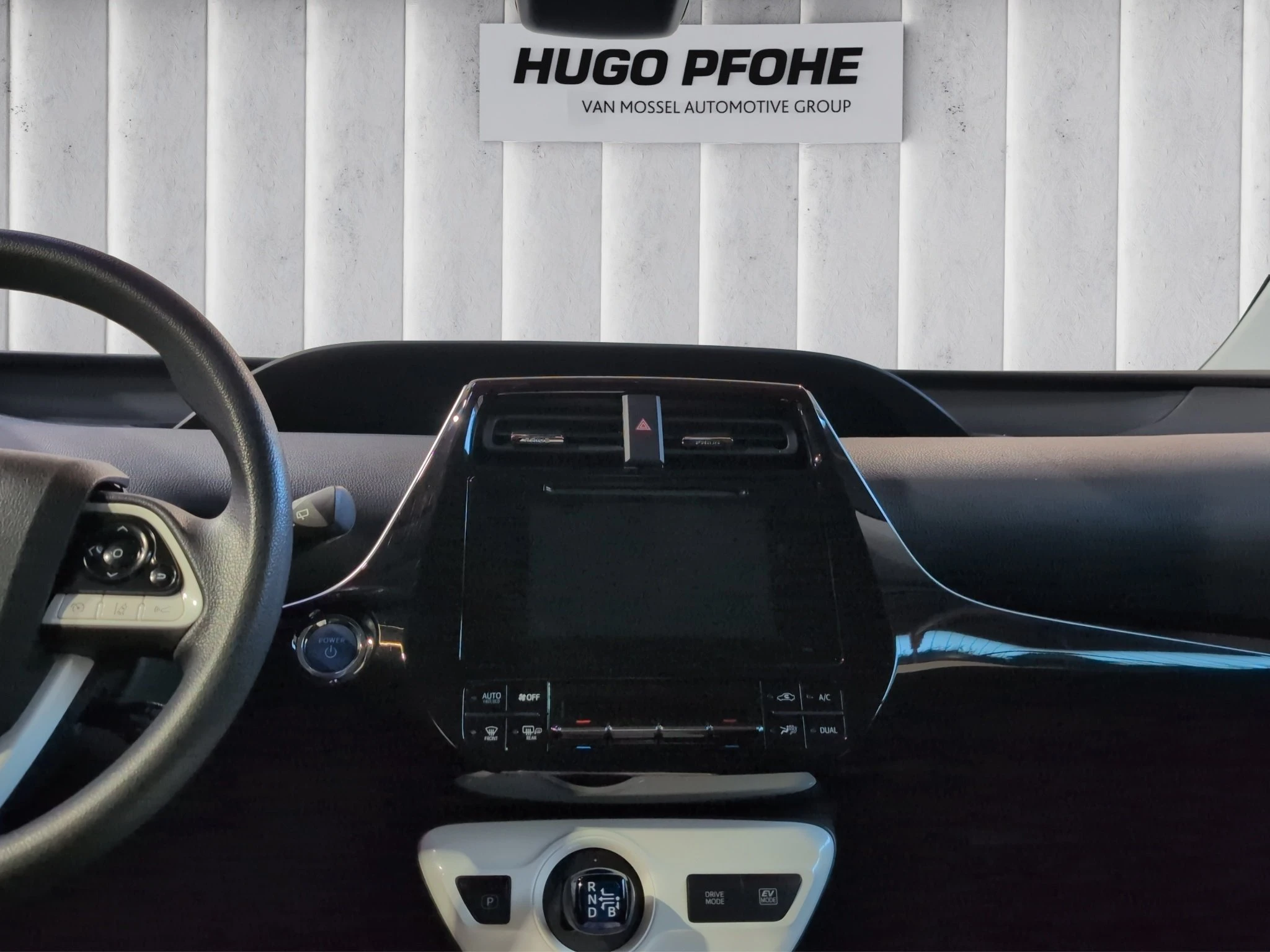 Toyota-Prius-image-13