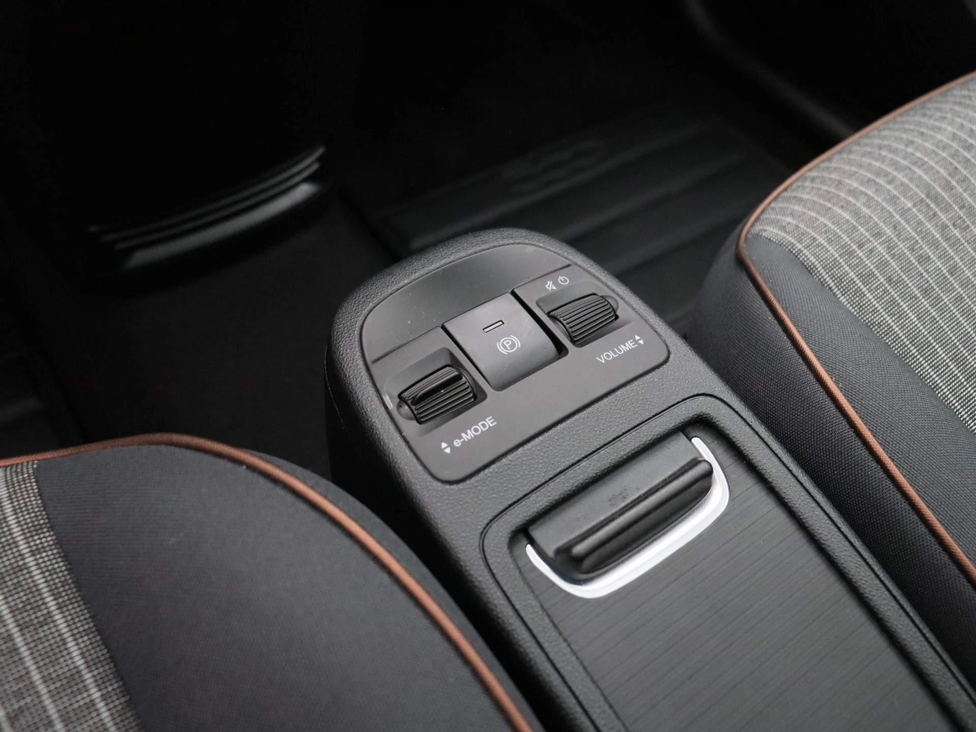 Fiat-500e-image-18
