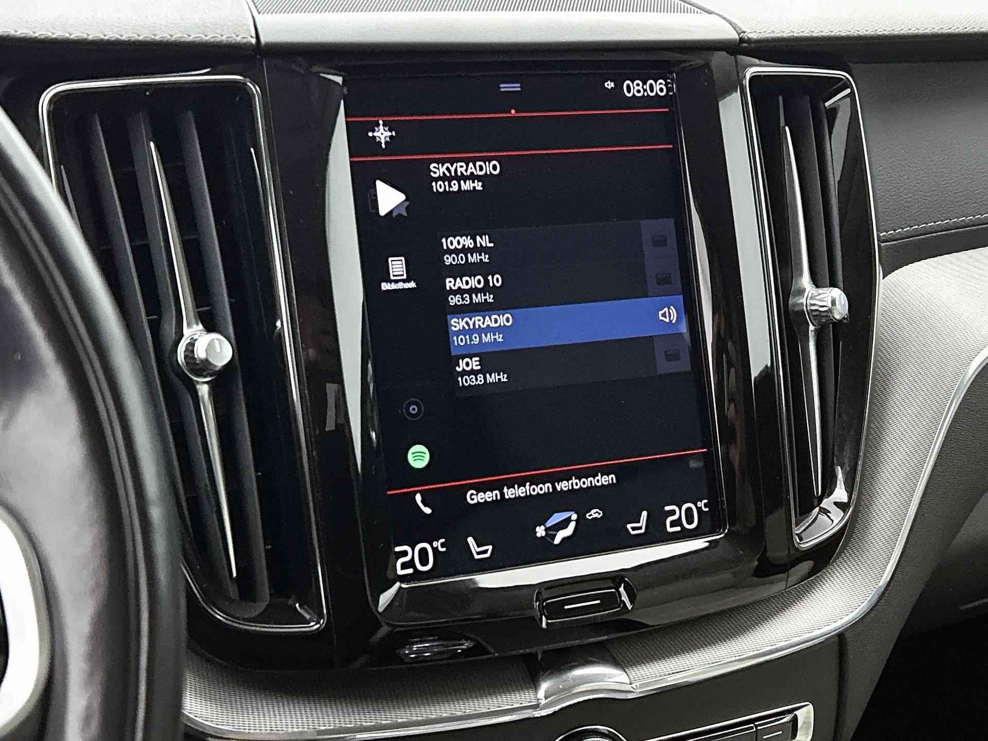 Volvo-XC60-image-6