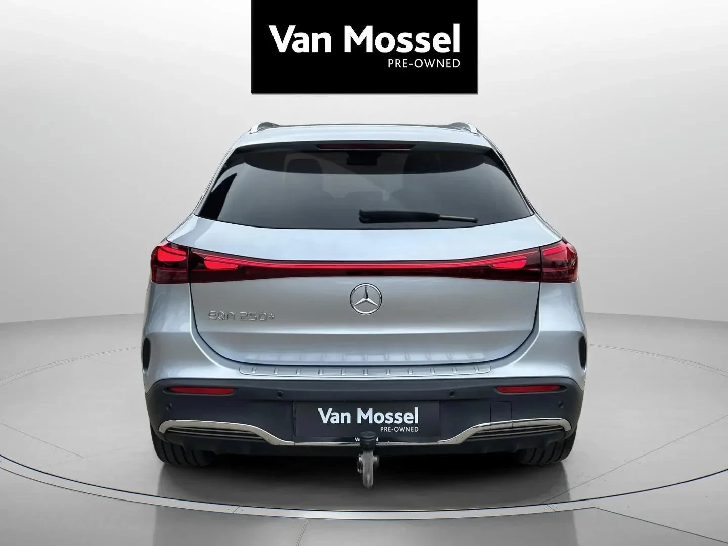 Mercedes-Benz-EQA-image-5