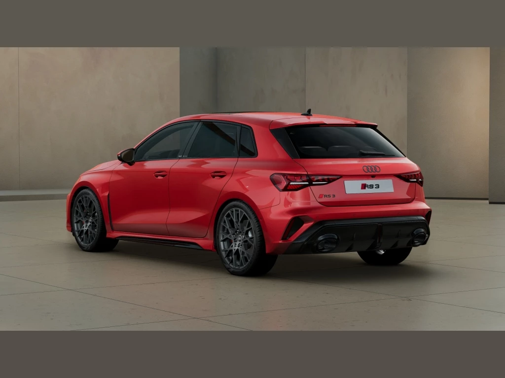 Audi RS3 Sportback UPE 84.550 Assist 280 Design rot