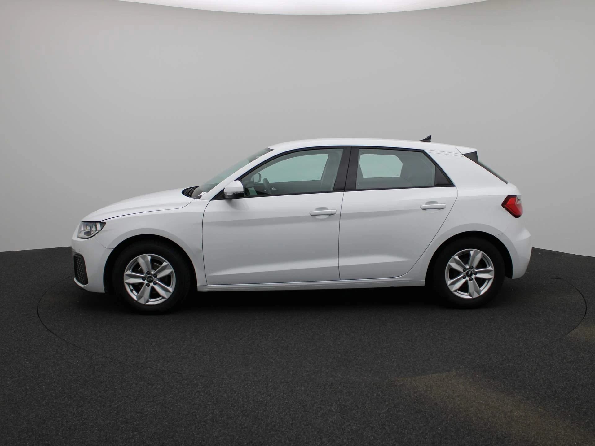 Audi-A1 Sportback-image-3