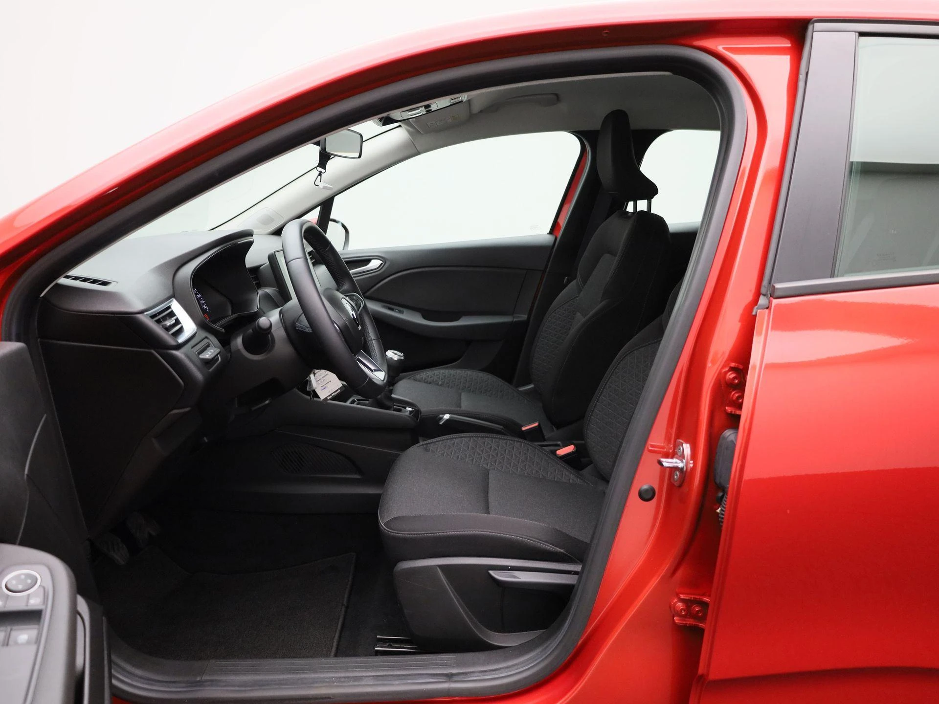 Renault-Clio-image-8
