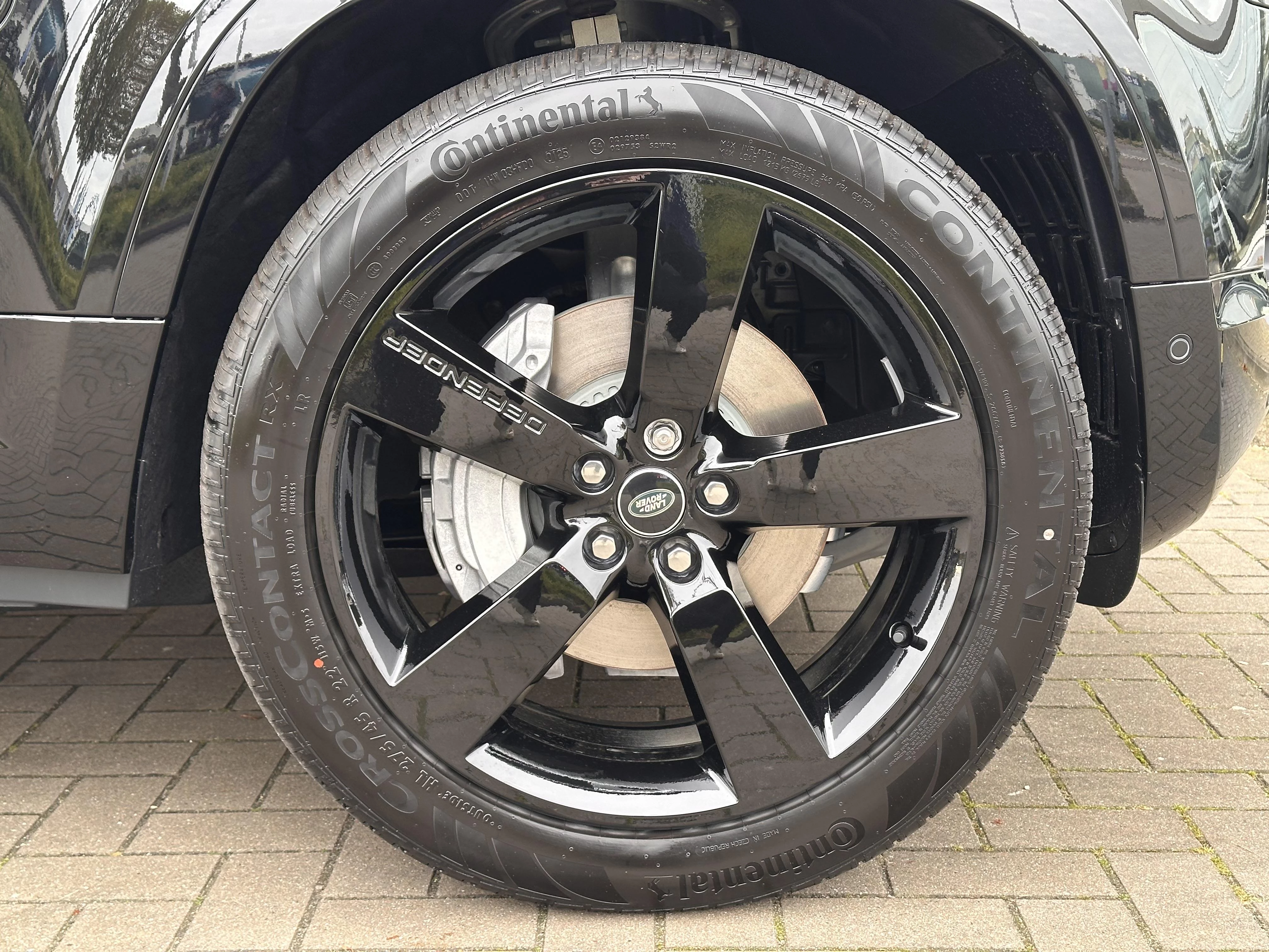 Land Rover-Defender-image-26