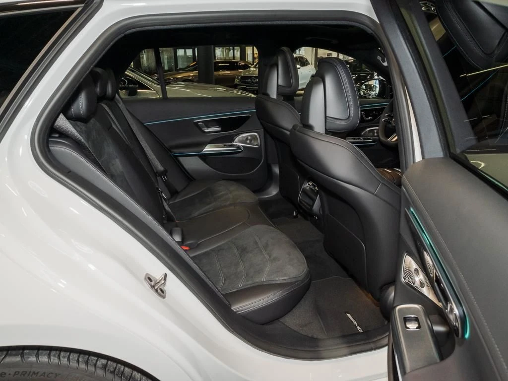 Mercedes-Benz-E-Klasse 300 de-image-11