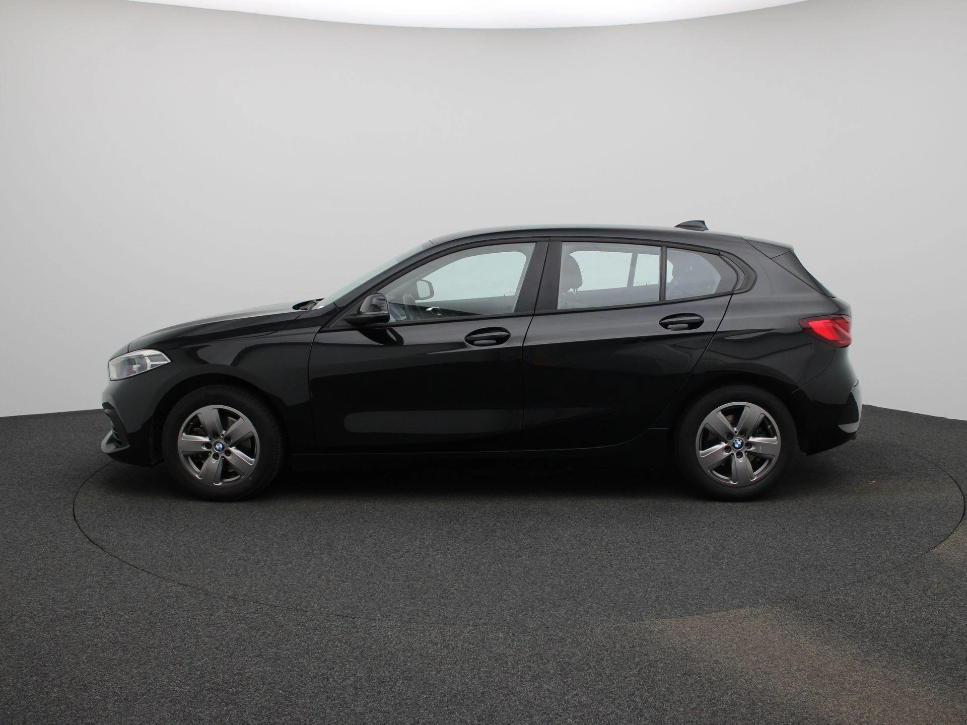 BMW-1 Reeks-image-3