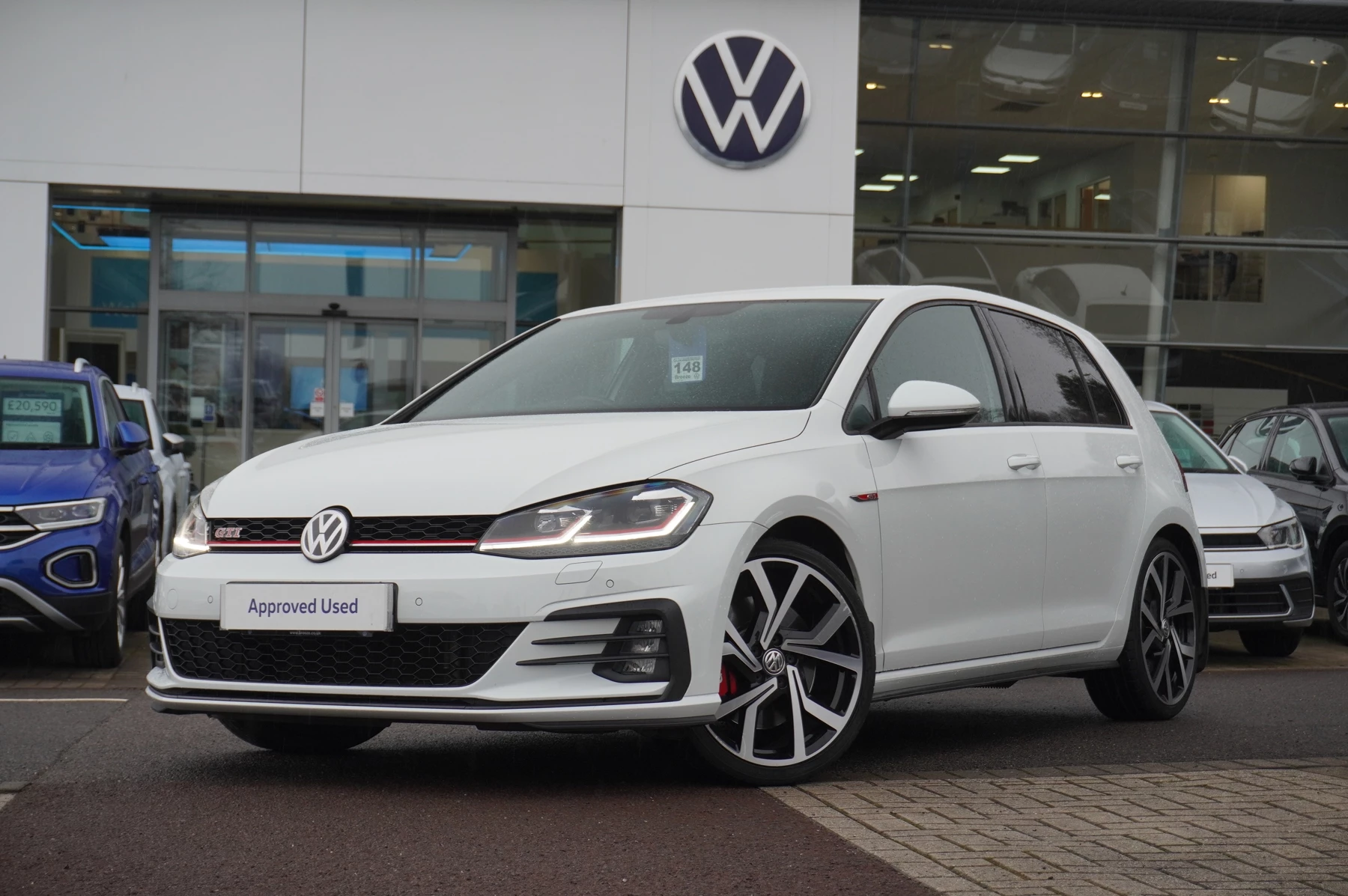 Volkswagen-Golf-image-19