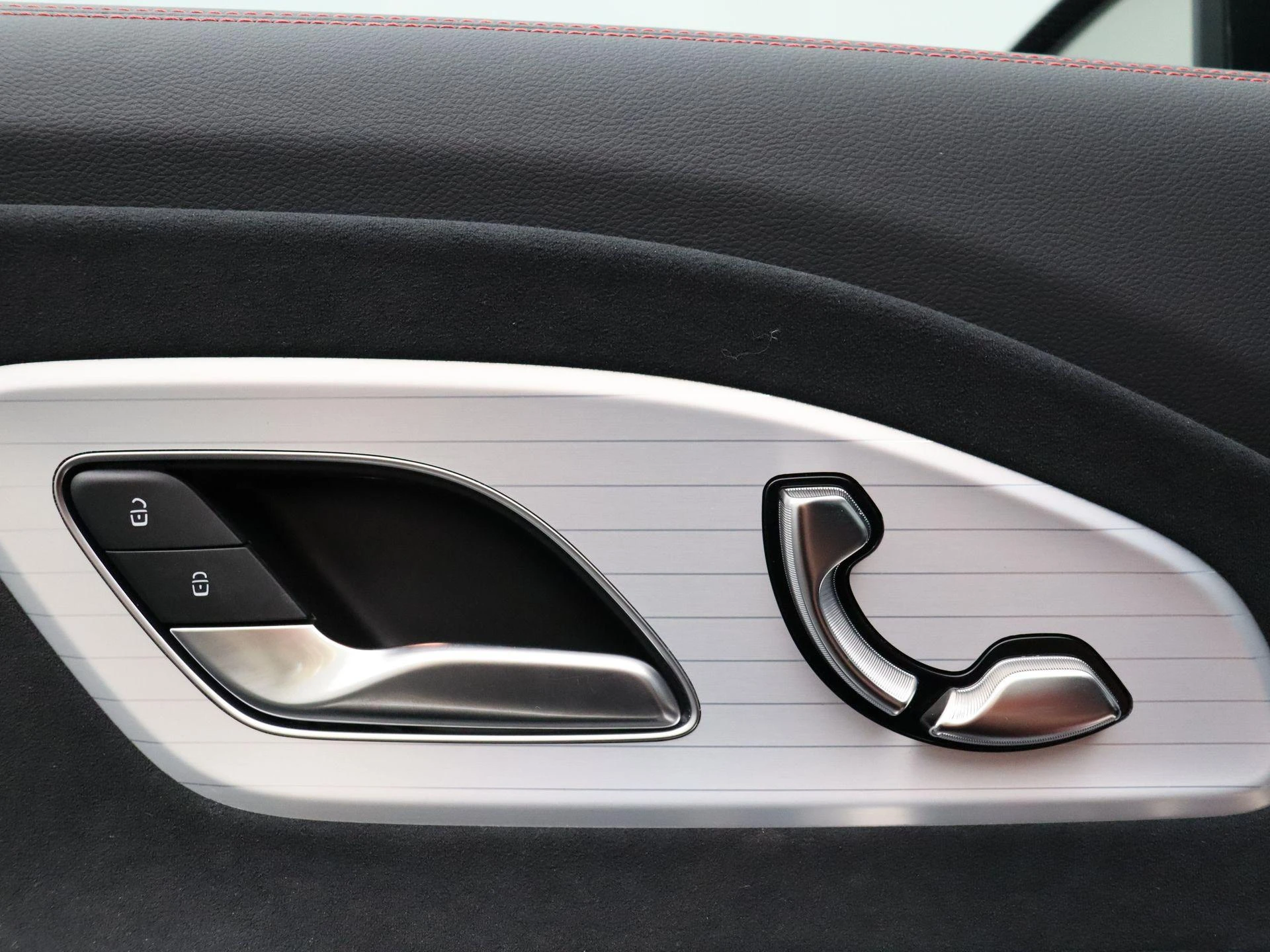 Mercedes-Benz-CLA-image-9