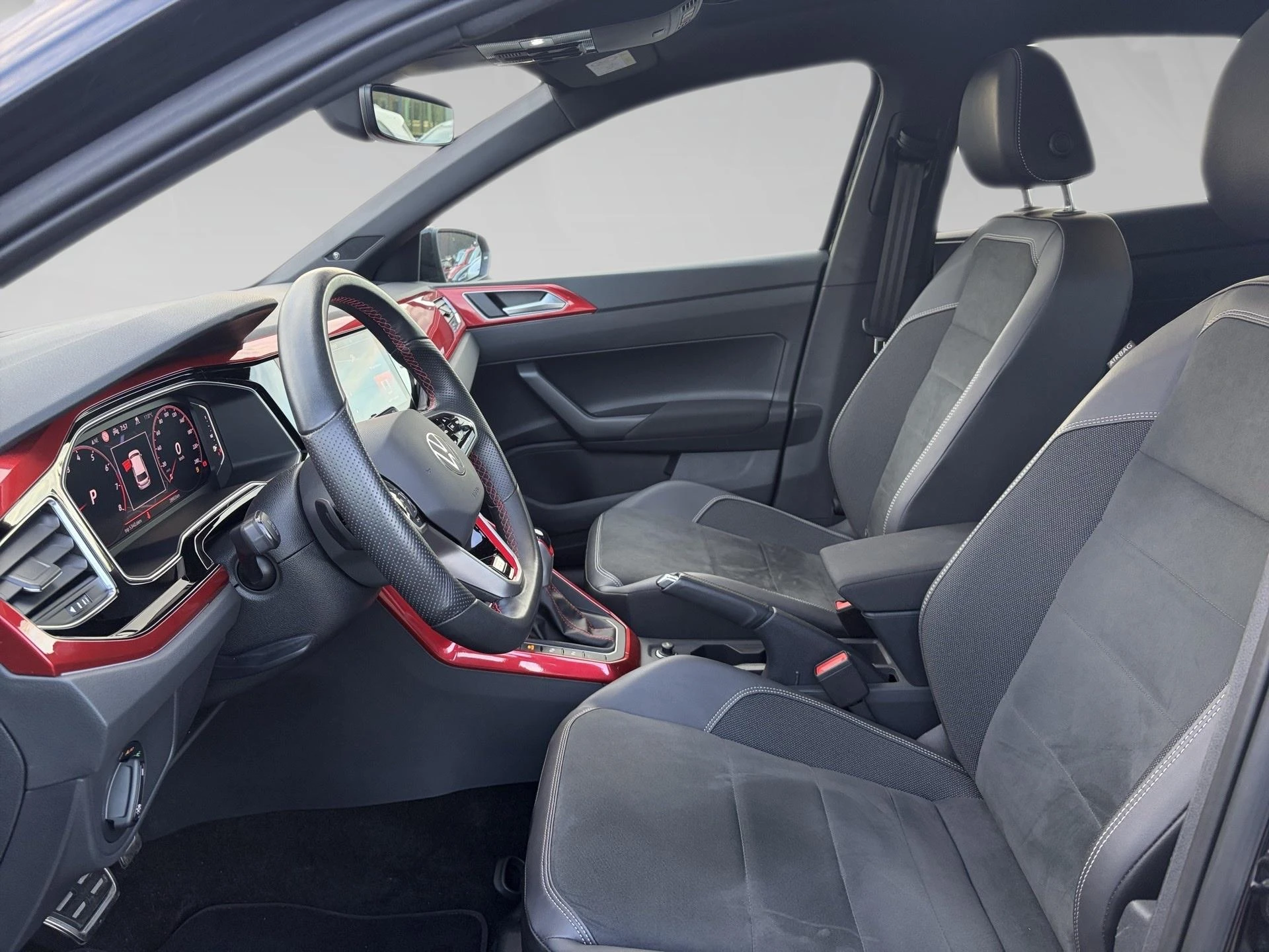 Volkswagen-Polo-image-15