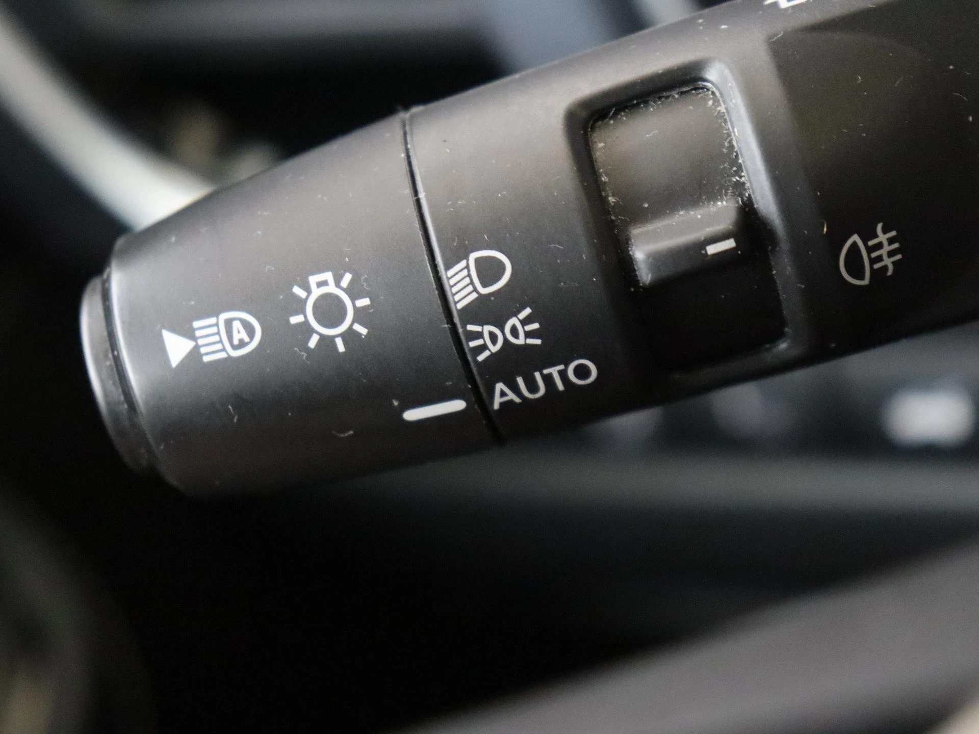 Nissan-QASHQAI-image-22