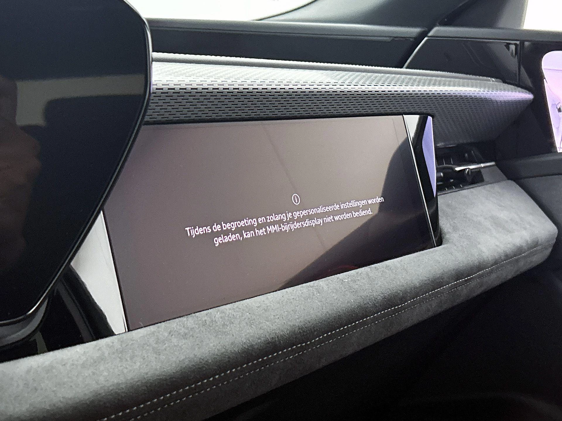 Audi-A6 Avant e-tron-image-8