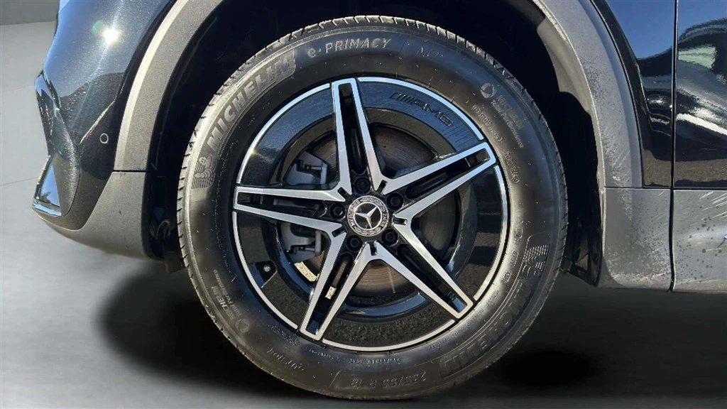 Mercedes-Benz-EQB-image-8