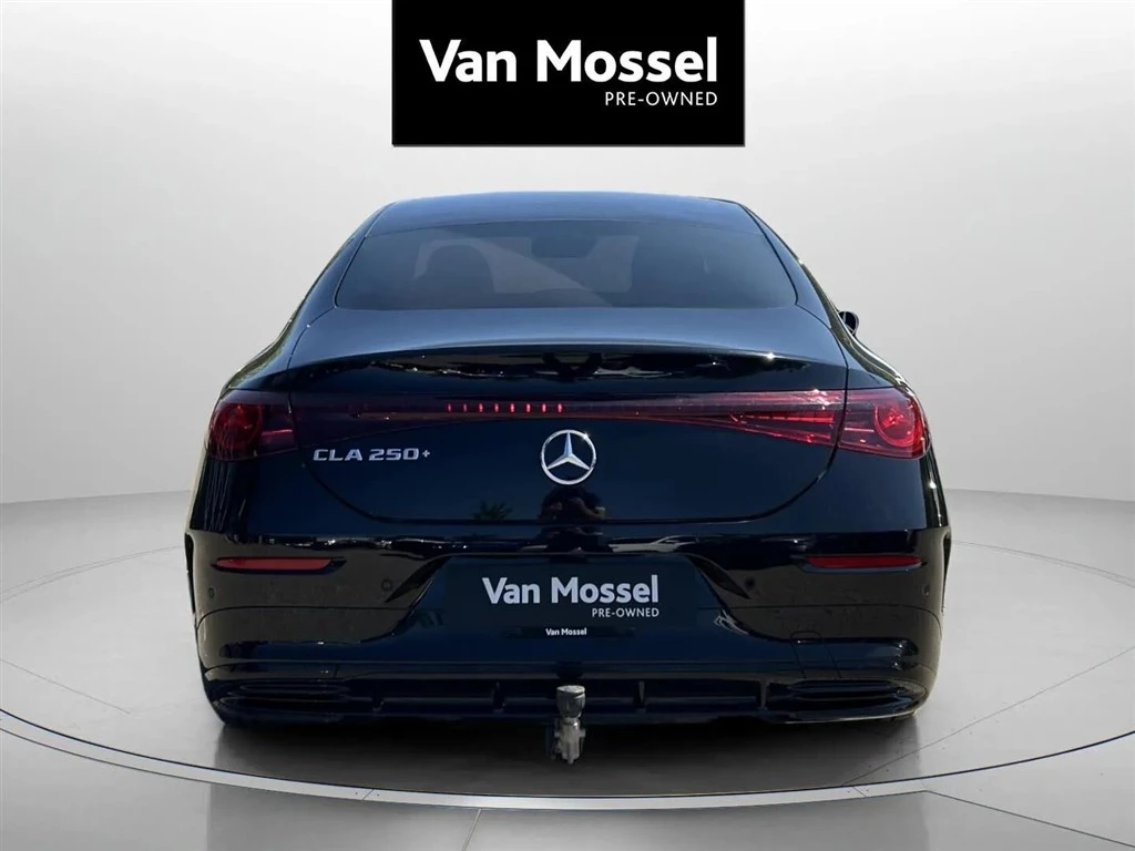 Mercedes-Benz-CLA-image-5