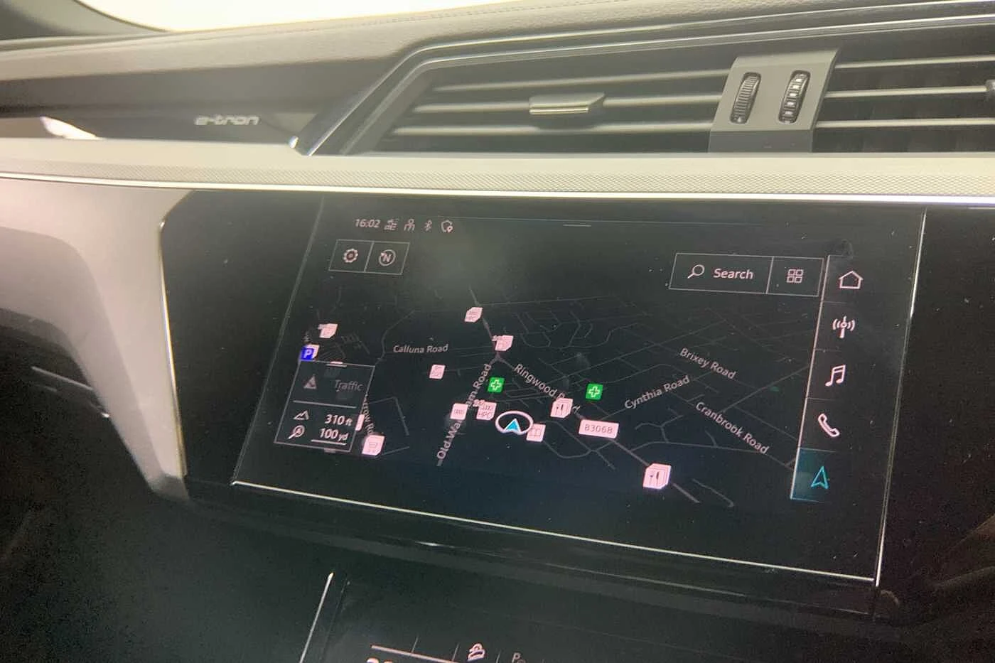 Audi-Q8 e-tron-image-13
