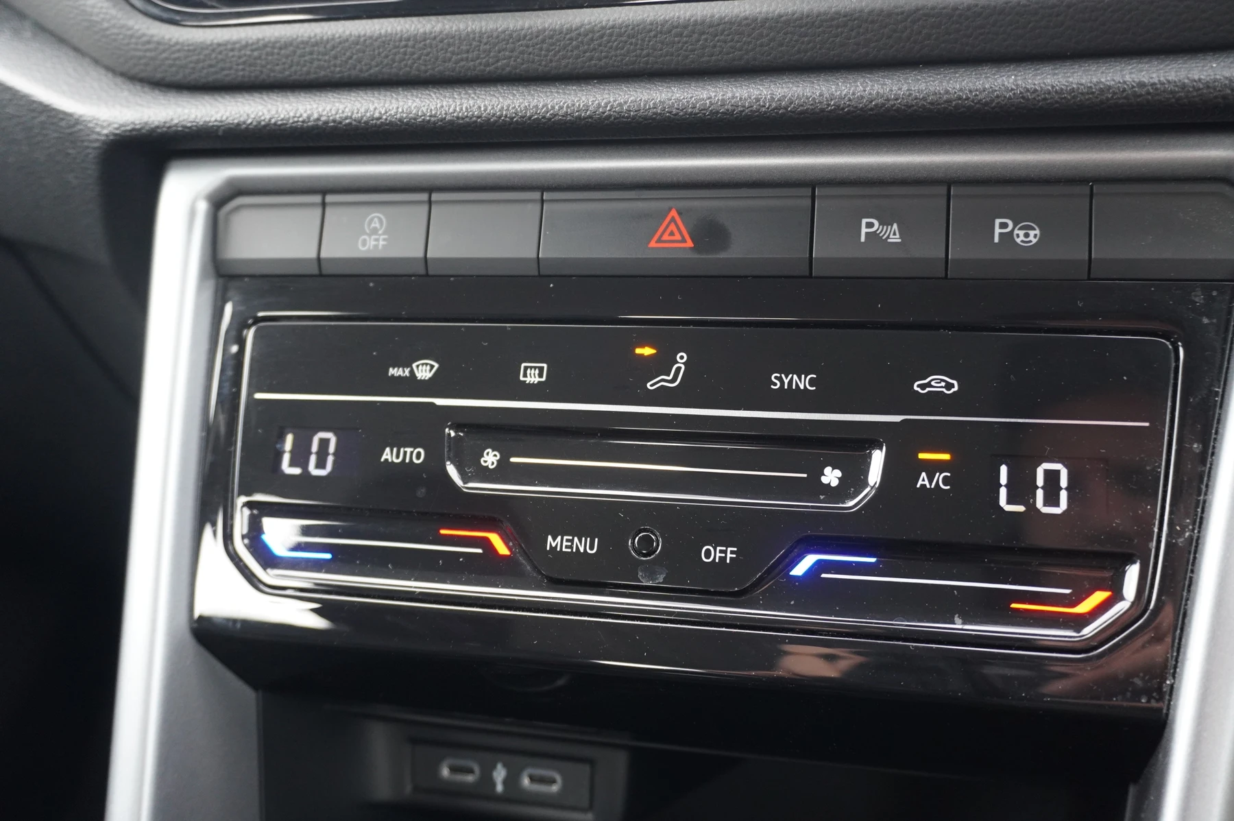 Volkswagen-T-Roc-image-27